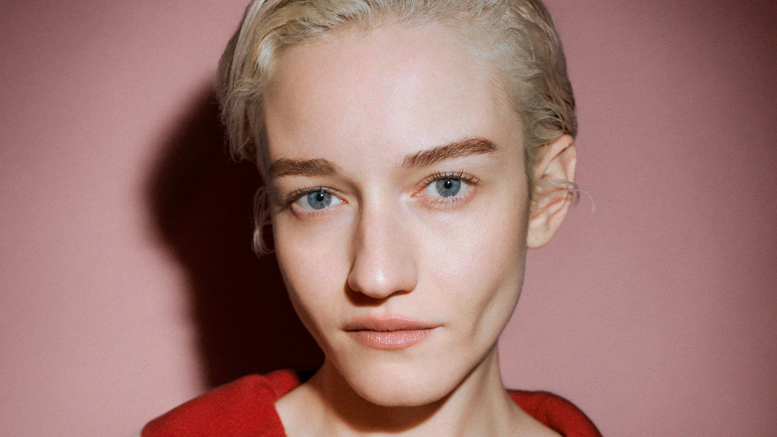 LOEWE Announces Julia Garner as Global Brand Ambassador