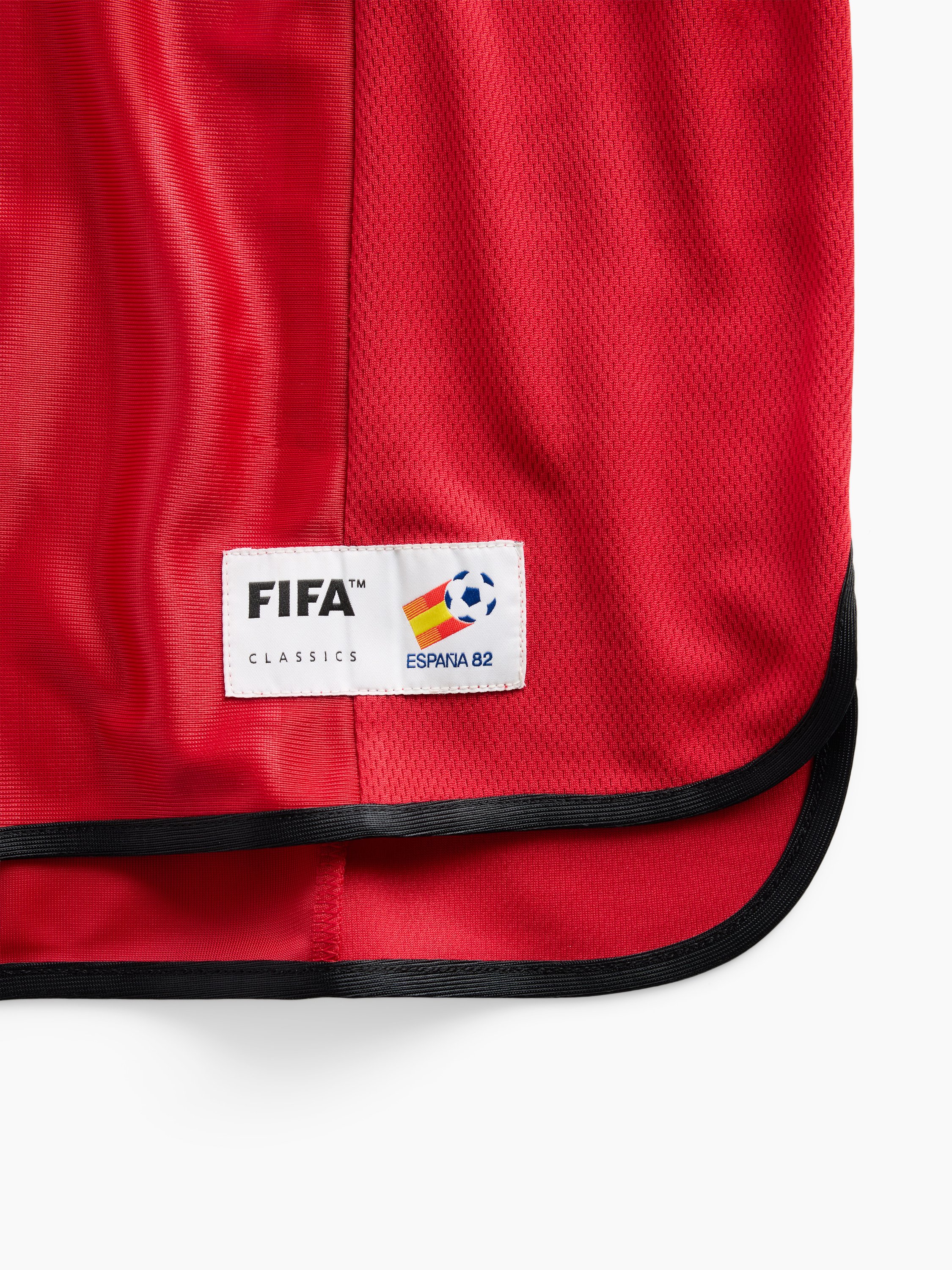 [PR] Gap Summer 26 PR -FIFA Classics - Jersey Detail.jpg