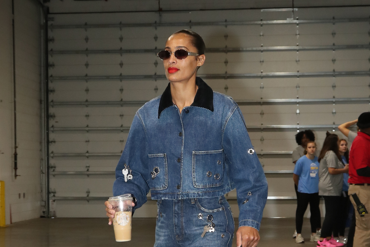 Skylar Diggins in Marc Jacobs During The WNBA Chicago Sky Tunnel Walk