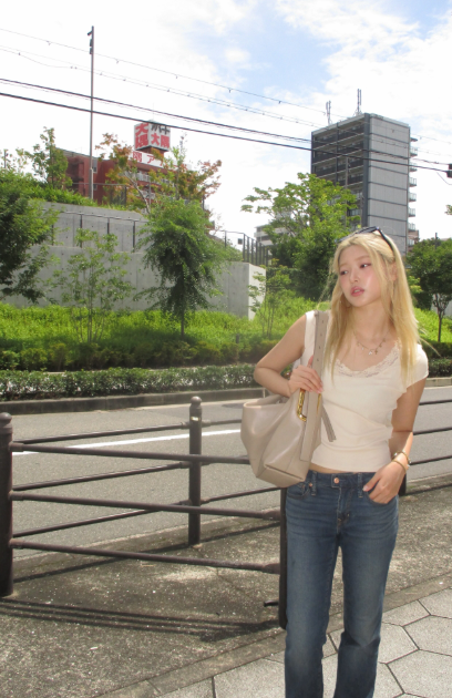 Yoonchae from KATSEYE (2).png