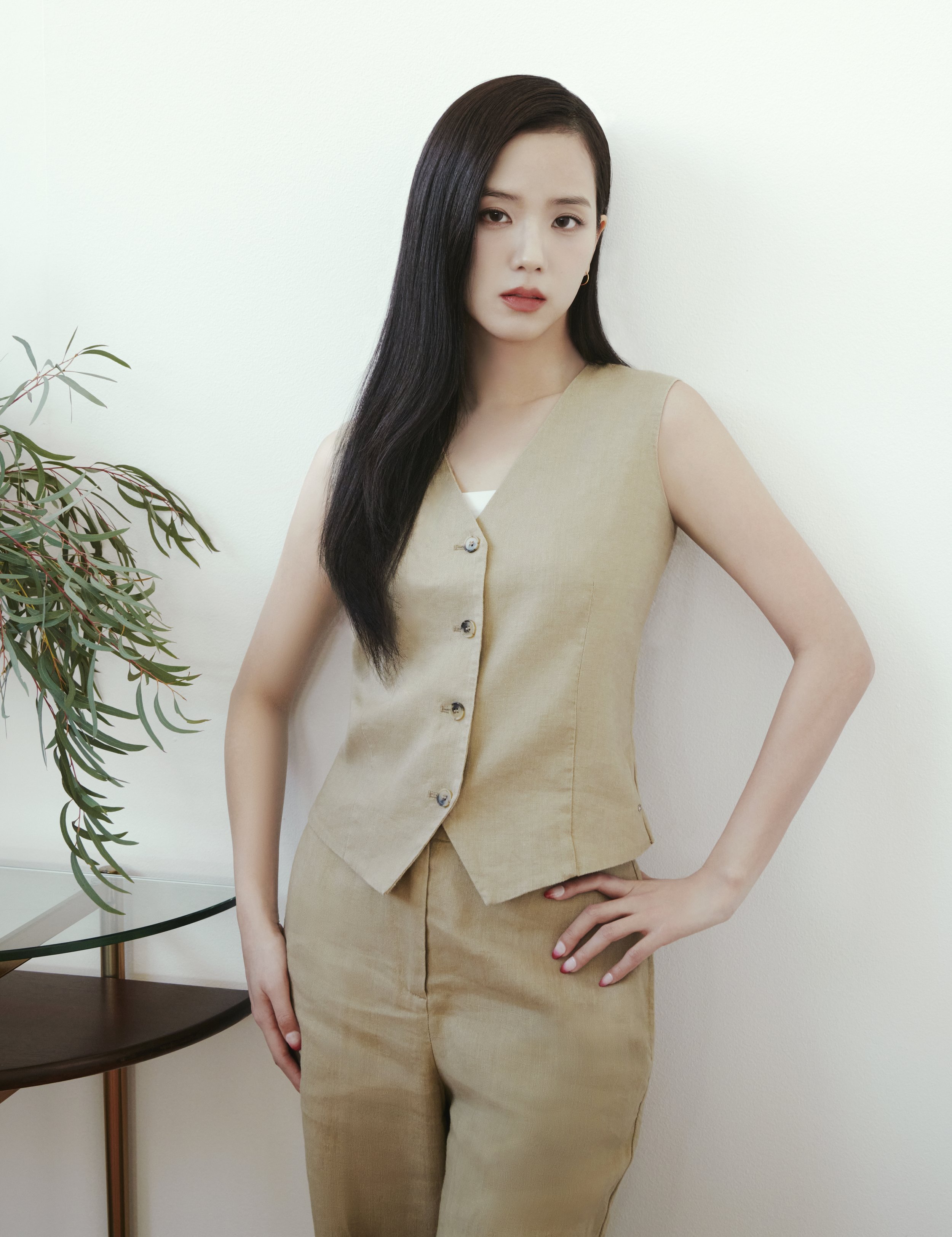 Copy of SP26_JISOO_Linen_Set.jpg