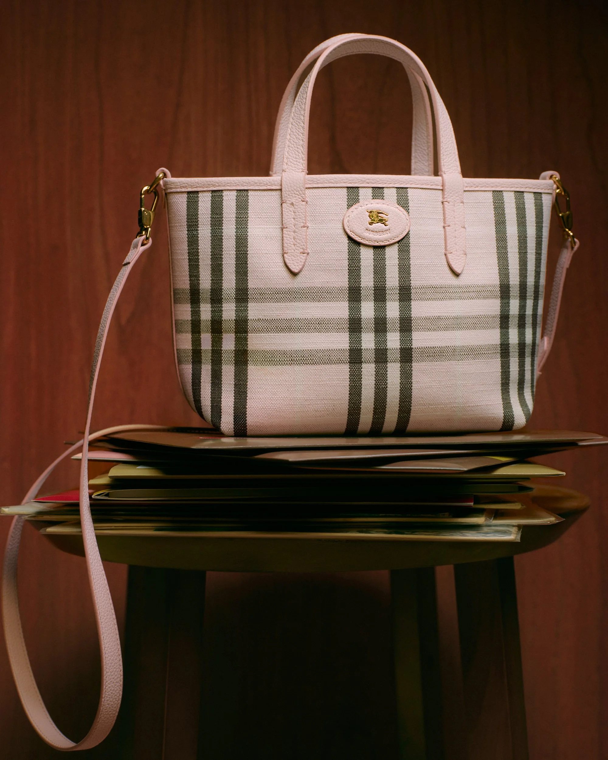 Burberry Chinese Valentine_s Day Campaign Still Life Image 4x5-2.jpg