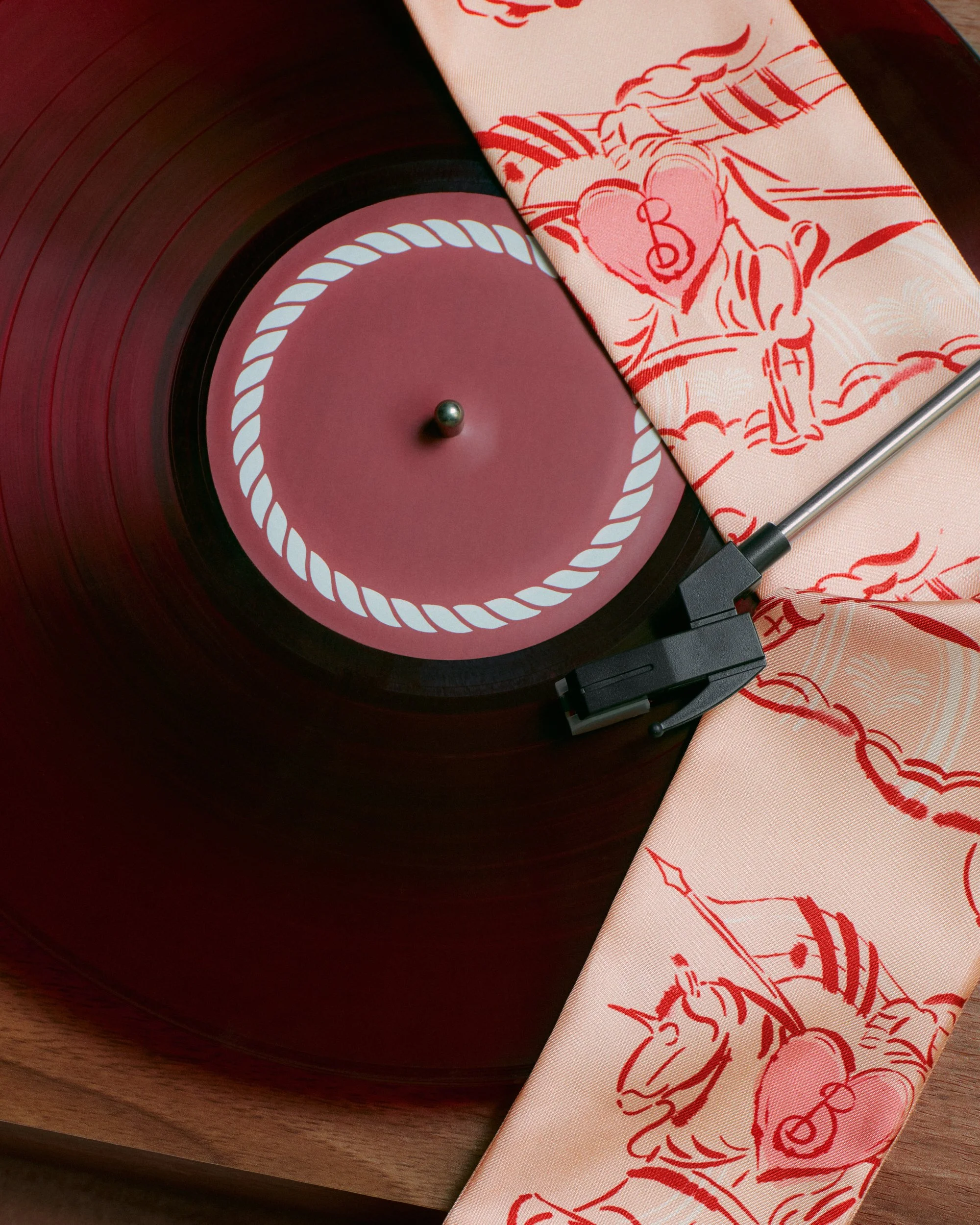 Burberry Chinese Valentine_s Day Campaign Still Life Image 4x5-4.jpg