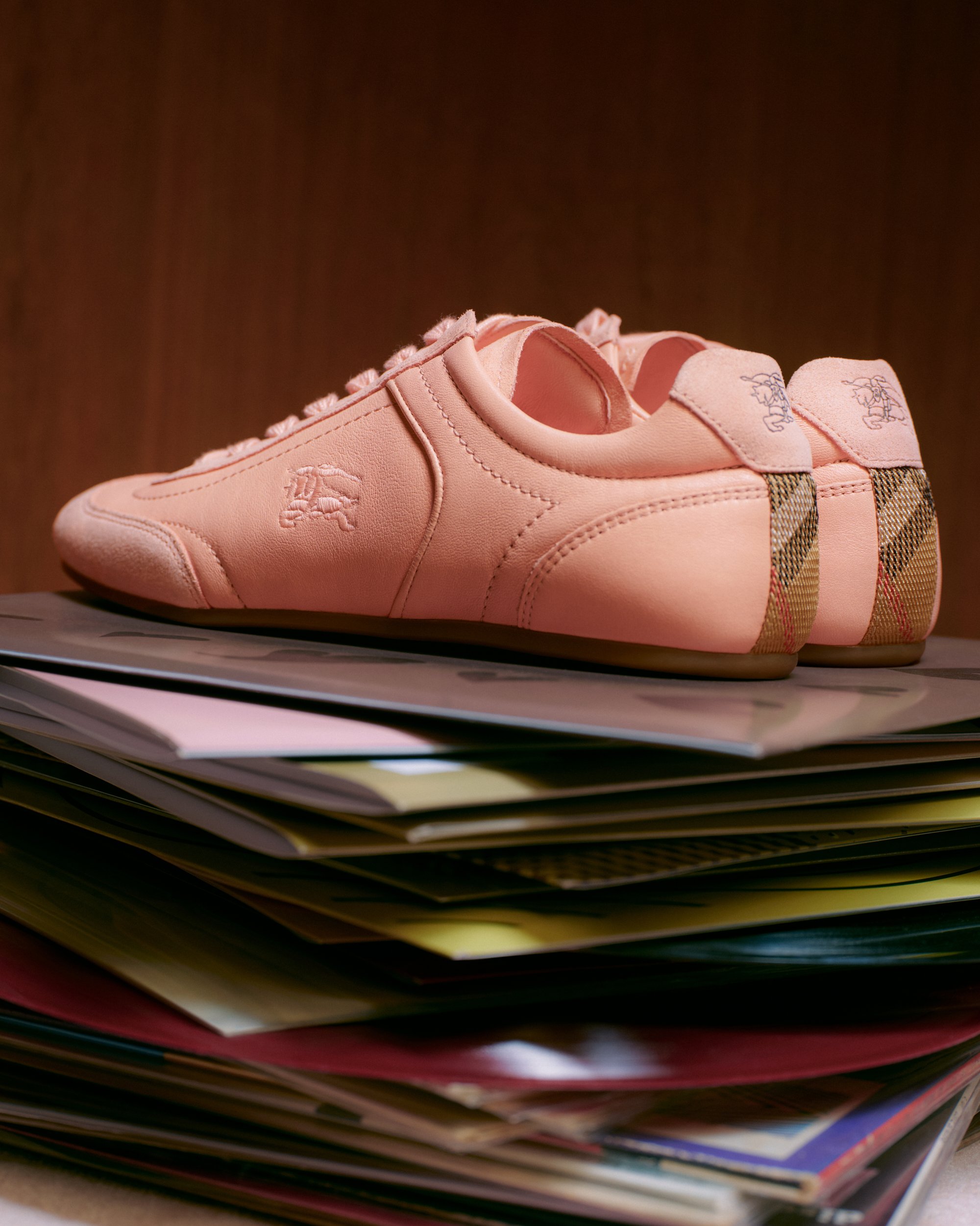 Burberry Chinese Valentine_s Day Campaign Still Life Image 4x5-7.jpg