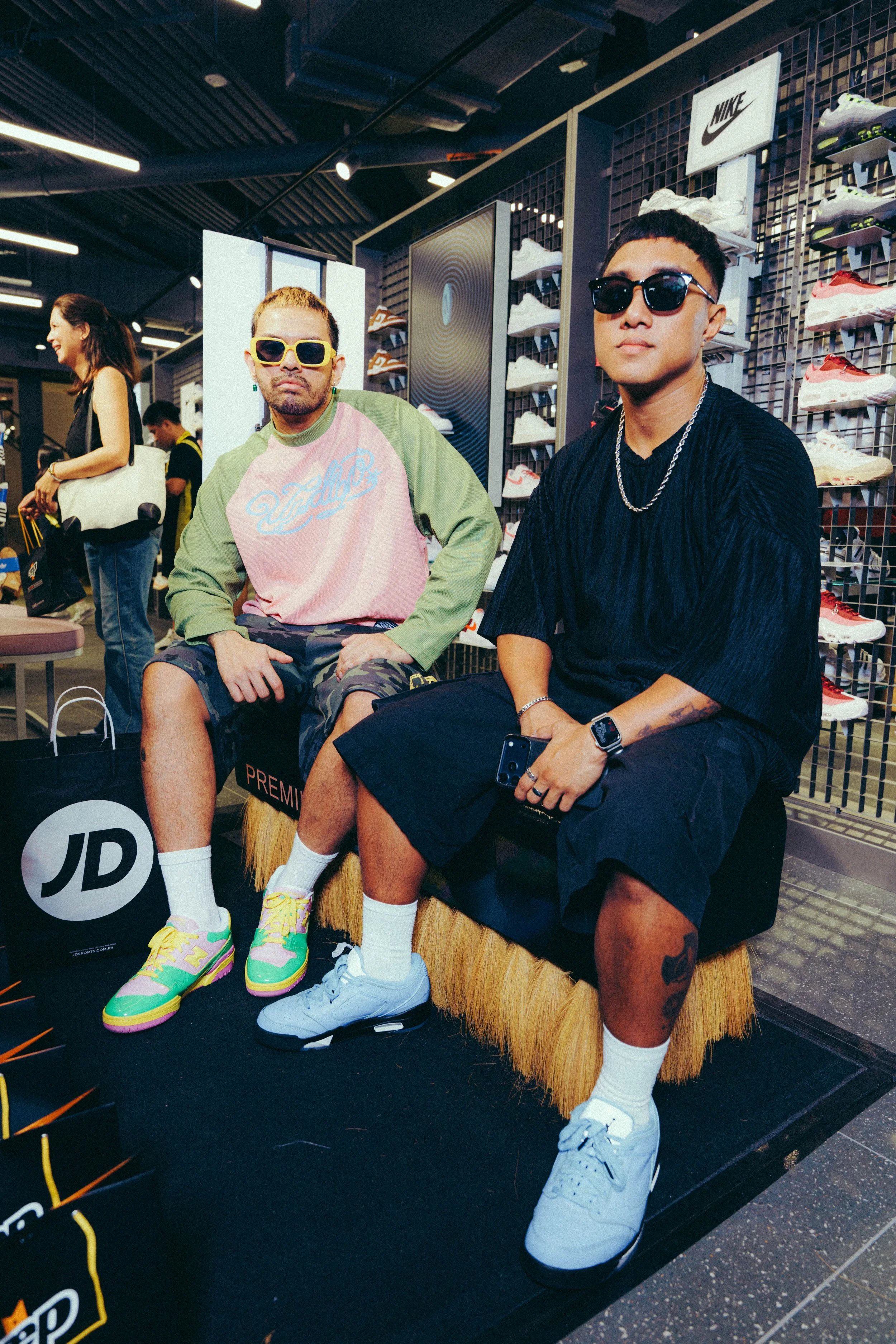 Hoest and Marc Mira.jpg