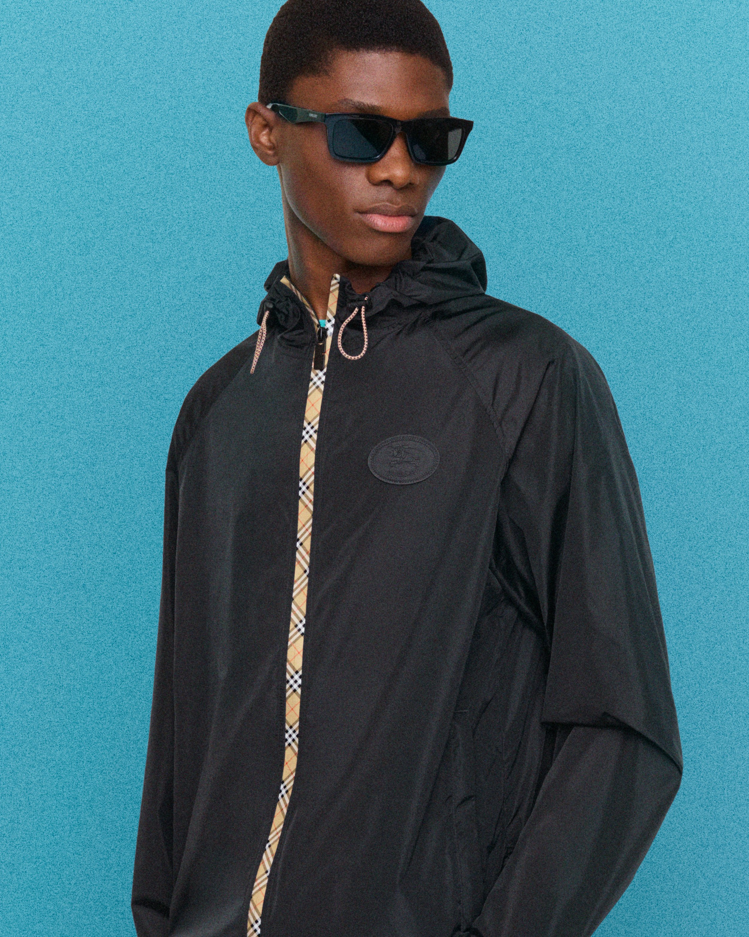 Burberry Lightweight Outerwear(22).jpg