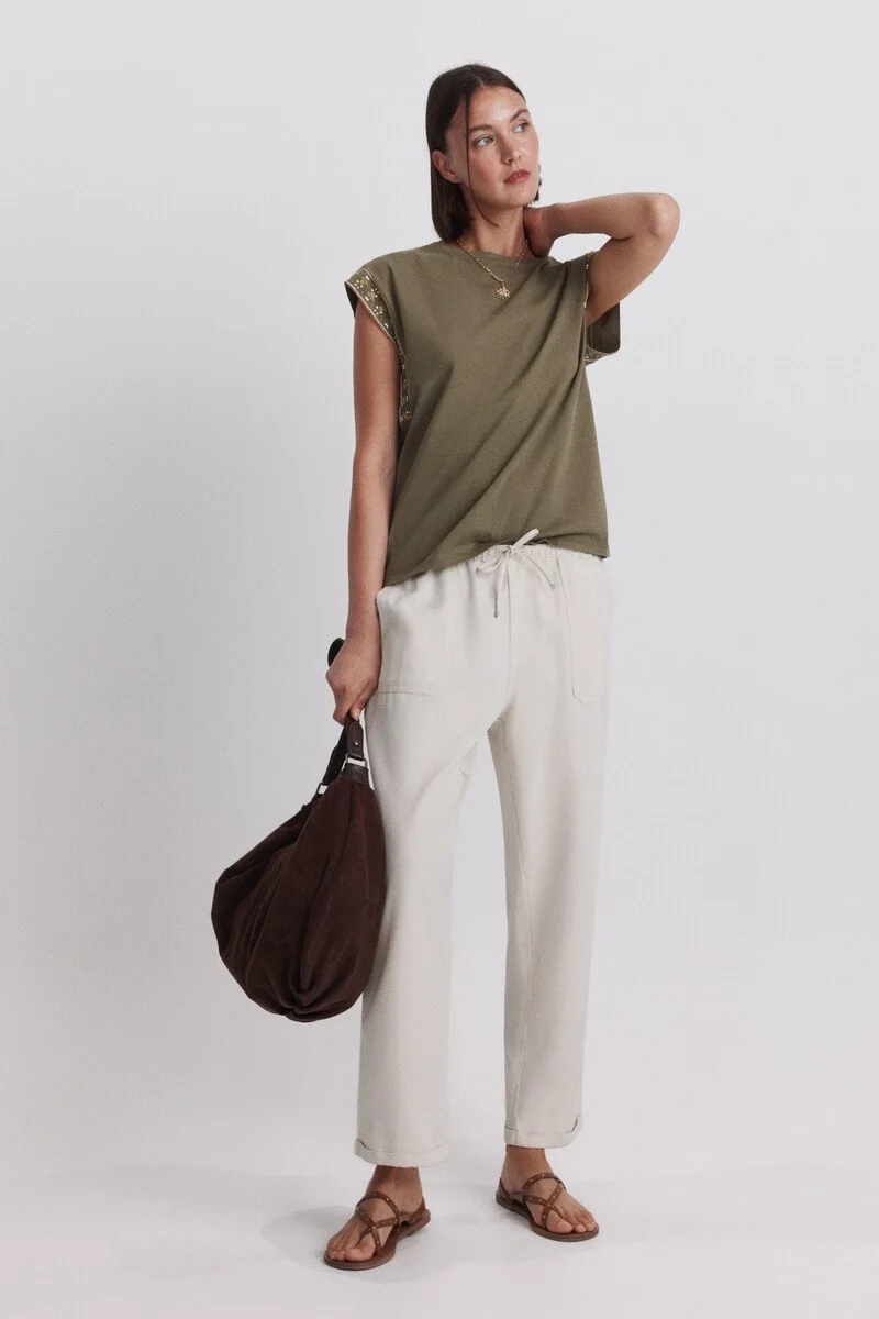 T-shirt with design - khaki 3.jpg