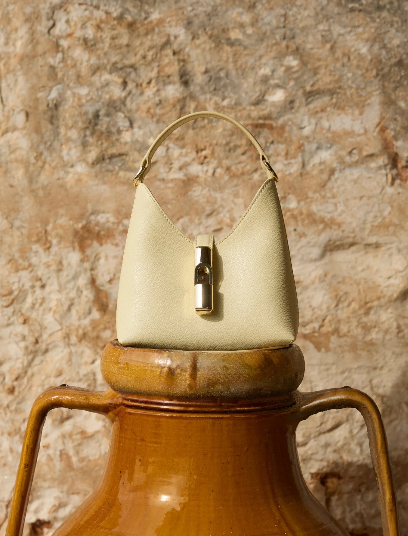 [Iride Mini Hobo W Strp][  21,500.00 ].jpg