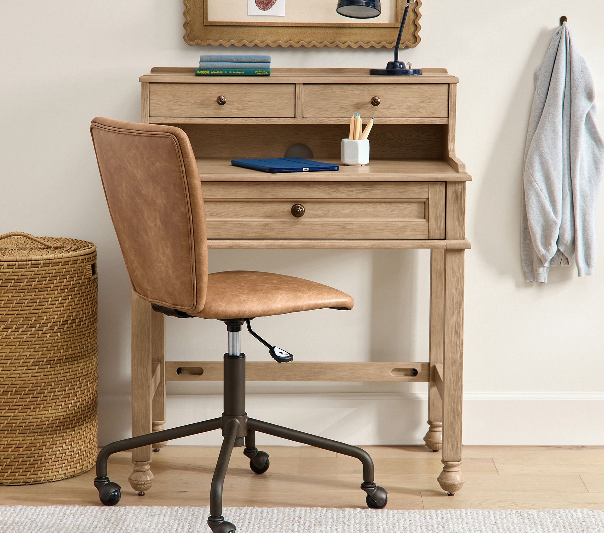 flynn-all-in-one-desk-xl.jpg