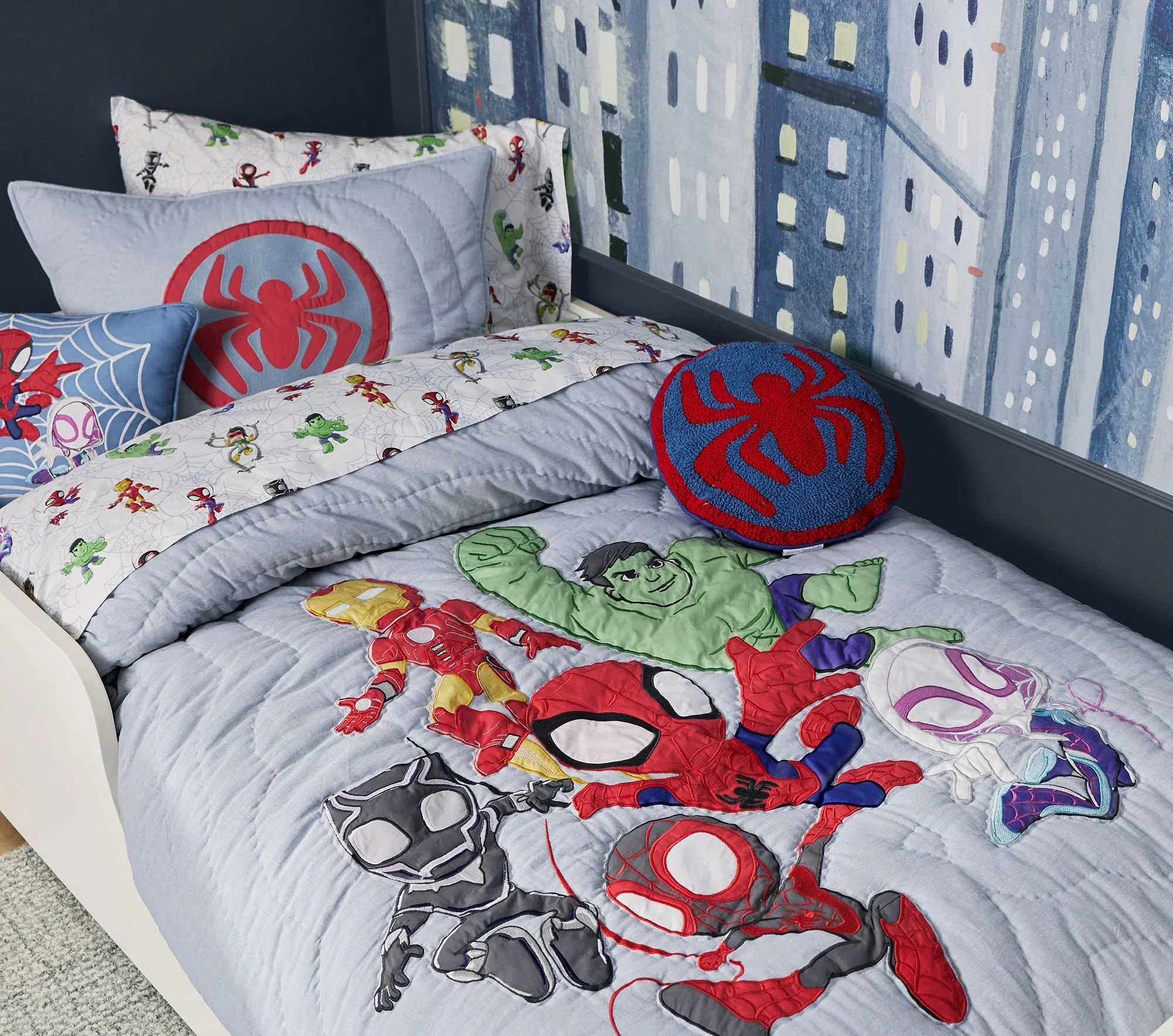 marvels-spidey-and-his-amazing-friends-embroidered-quilt-s-xl.jpg
