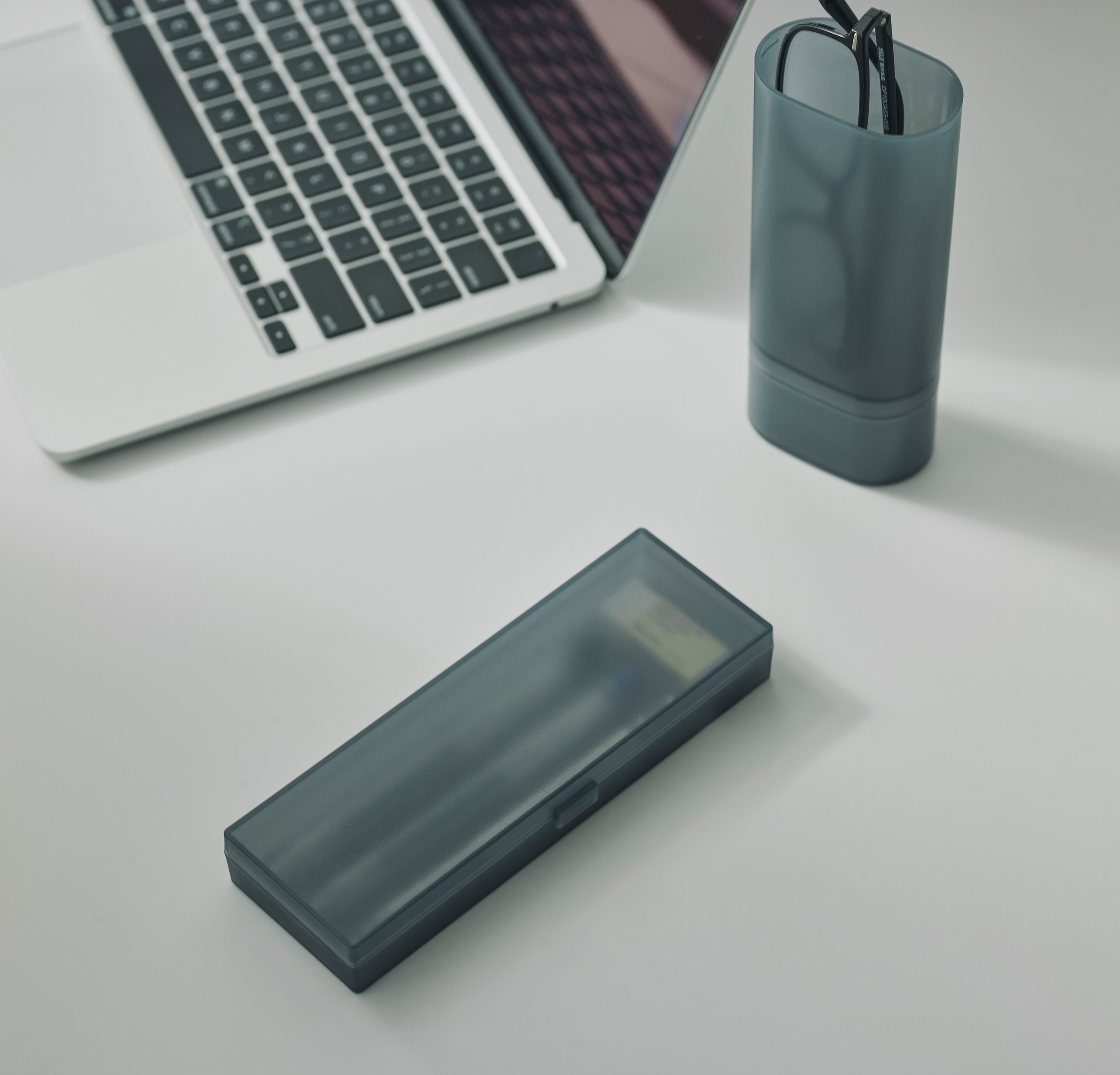 PP Case Glass and Pen Case.png