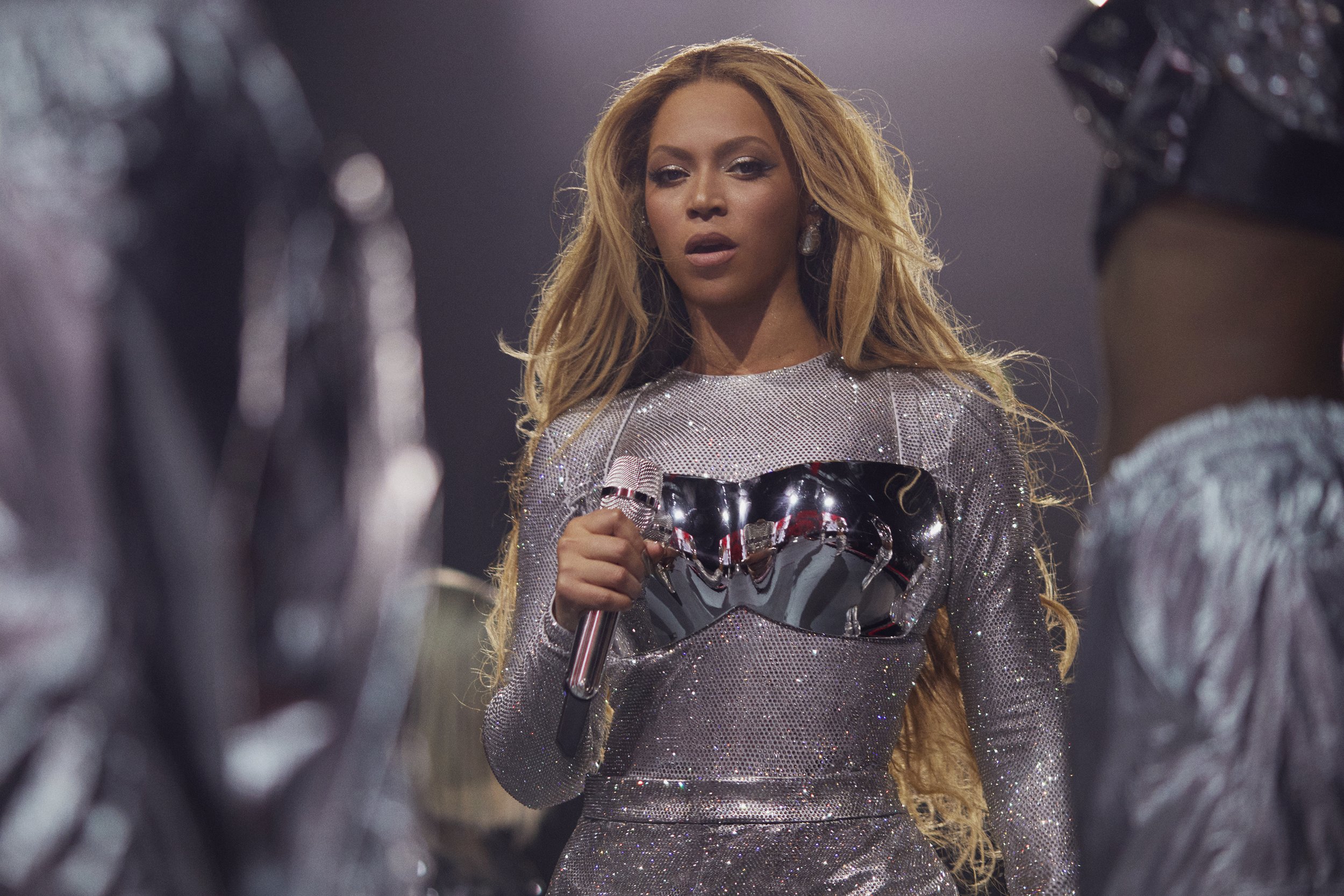 LOEWE Creates Bespoke Stage Looks For Beyonce’s Renaissance World Tour ...