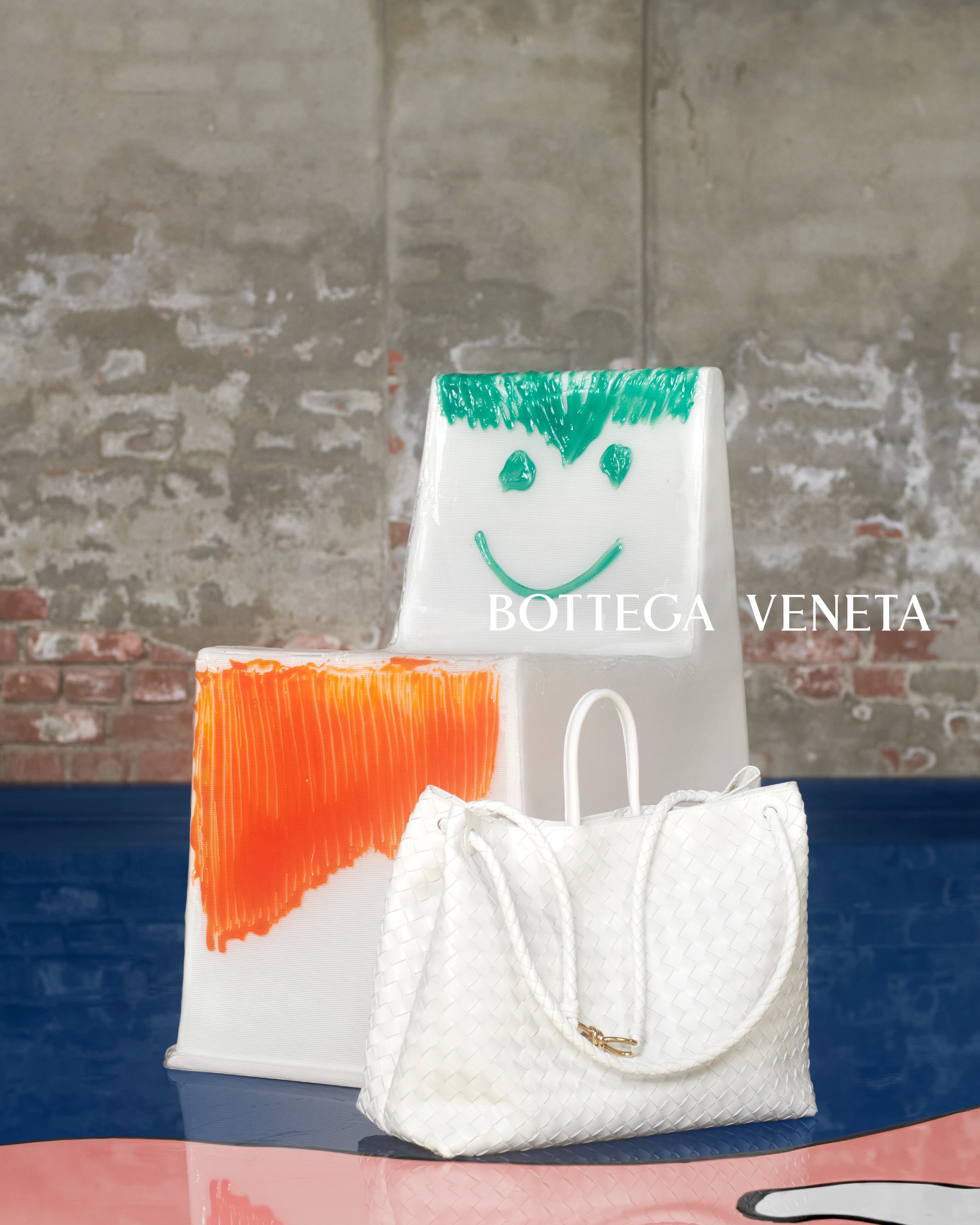 Bottega Veneta Andiamo Medium Leather Tote Bag