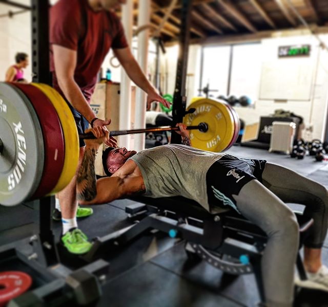 Midweek bench, perfect thing to get you through the week! Will it be in our next cycle?!
.
.
.
.
.
.
#benchpress #powerlifting #crossfit #wod #fitness #health #bench #squat #deadlift #wearegrandunion #amrap #strengthtraining #strengthandconditioning 