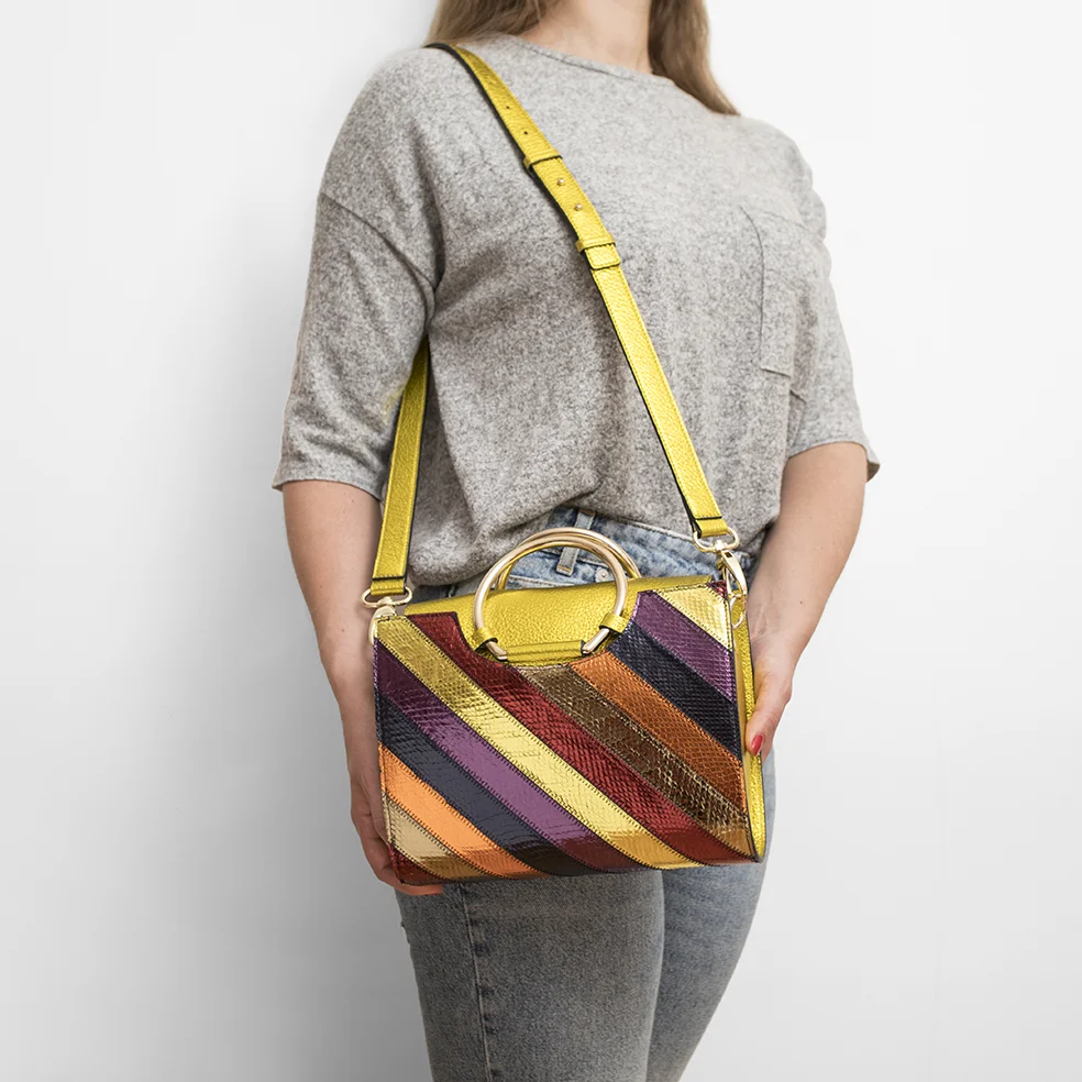 SAC SCARLETT ARLEQUIN 04cor.jpg