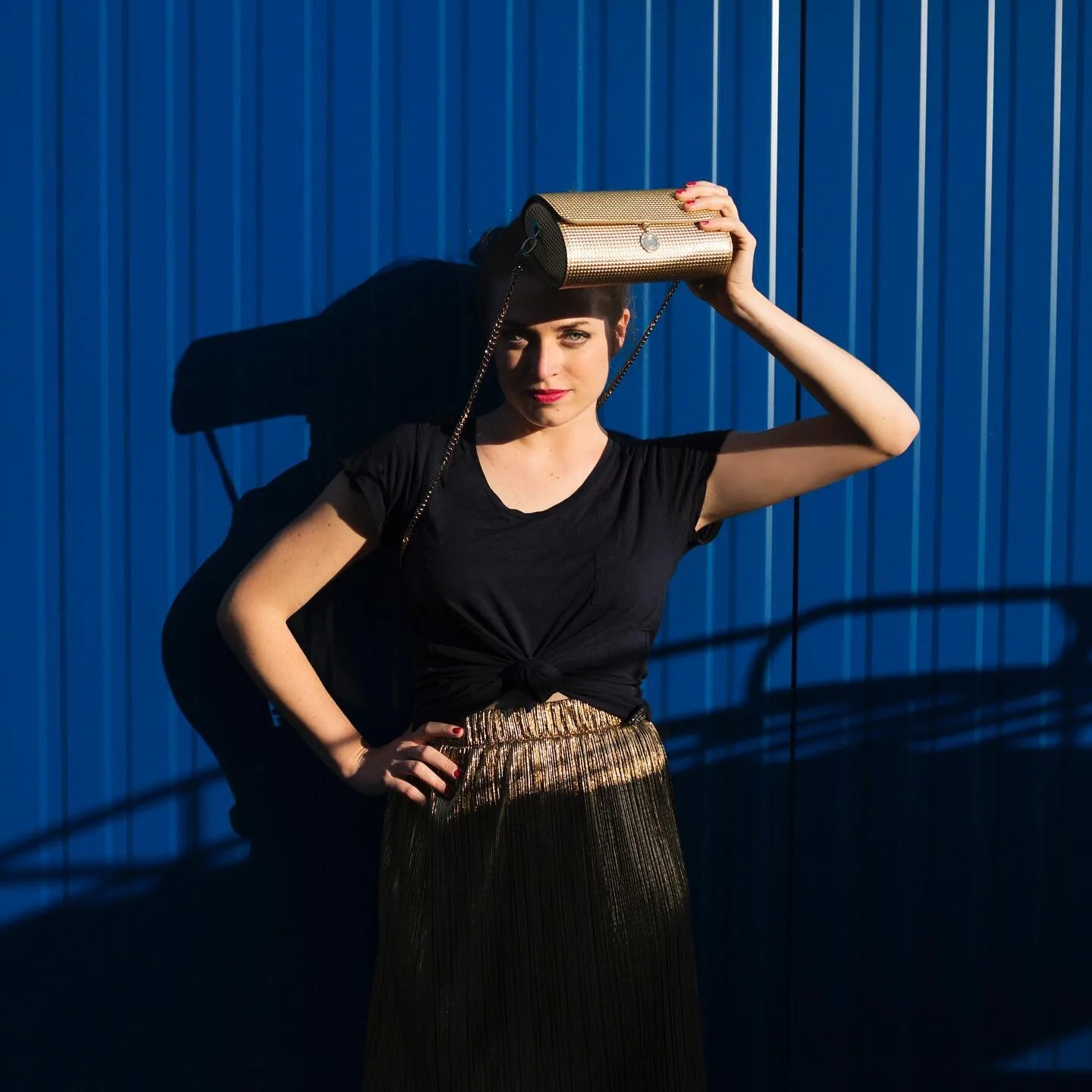 S A I N T E  I S A U R E ✨ Ren&eacute;e 3D et premier shooting en 2016 🤗 Retrouvez notre sac iconique sur notre eshop 💙
&bull;
&bull;
&bull;
&bull;
&bull;
Model : @ingrid.monti 
Photo : @estellehoffert_photographe 
HMUA : @lisehml @marina.robert 
S