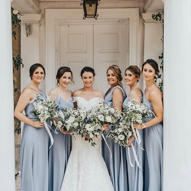 JOANNE
My job brings me to meet some of the loveliest people and @joanneegracie is one of them.. Possibly one of the sweetest &amp; kindest brides I've had the pleasure of glamming!
We spent the morning in a beautiful bright apartment at @oldthornsho
