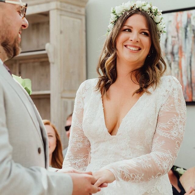 FLOWER CROWN
Next up in my mini series of fav hair/accessories is the flower crown!
Here is my beautiful bride @katlouise__ on her wedding day at @houghton_lodge_gardens 
Kat didn't want anything too &quot;done&quot; or fancy and so asked for perfect