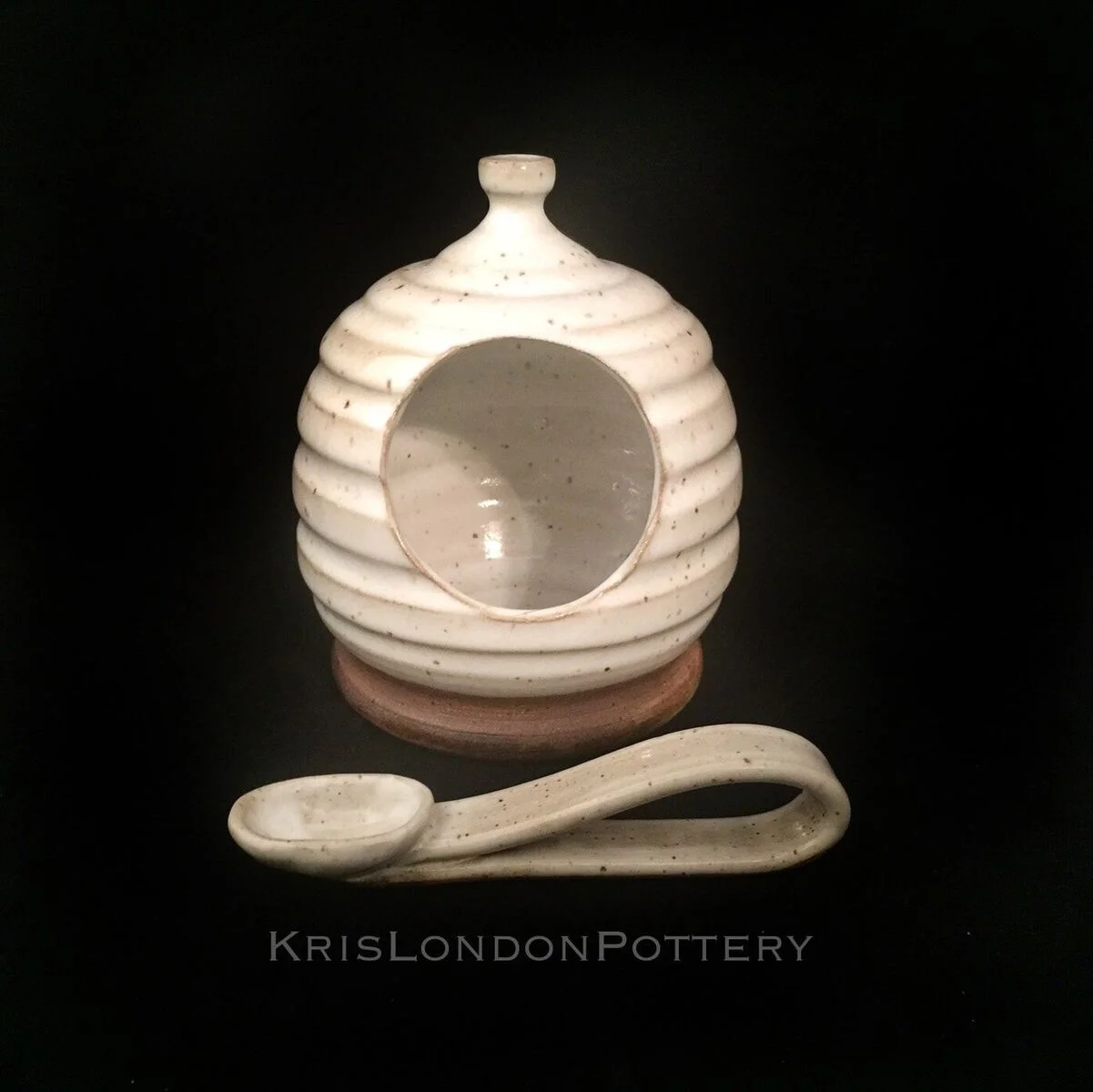 Salt pig : keep your sea salt in this handmade salt pig. great for any cook who likes to keep his or her seasoning close at hand. this piece would make a wonderful gift or beautiful addition to your home. completely handmade is the usa. thrown. on the potter wheel and altered. food safe. white