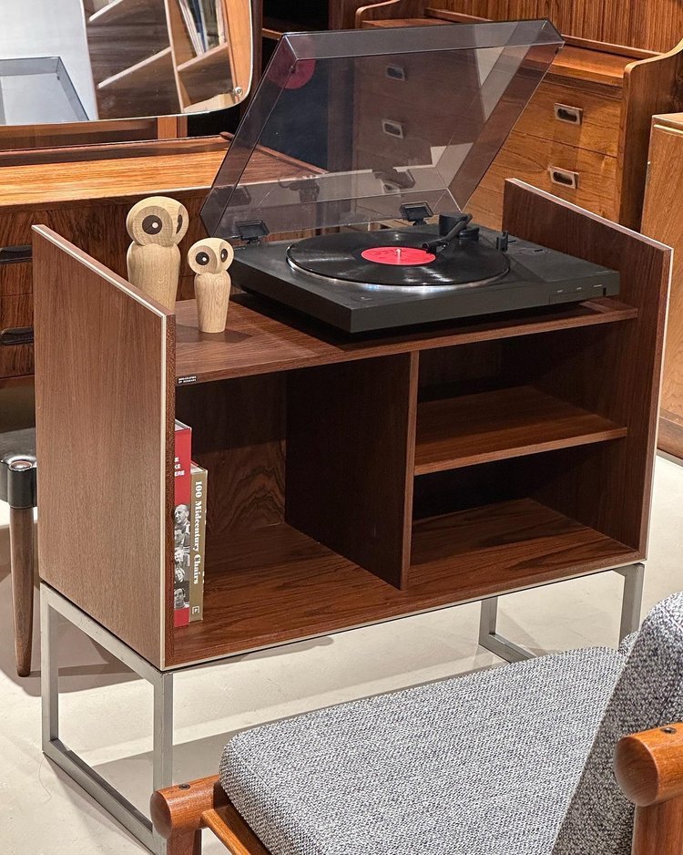 SOLD - Bang &amp; Olufsen Stereo Console by Jacob Jensen