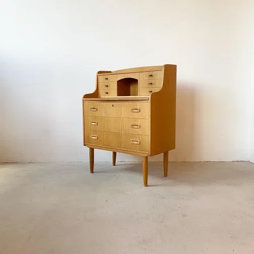 SOLD - Danish Secretary