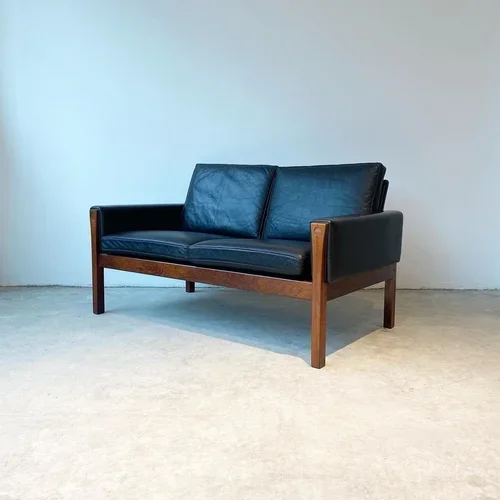 SOLD - Hans J. Wegner AP62 2-Seater Sofa