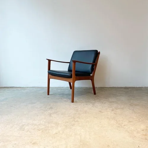 SOLD - Ole Wanscher PJ112 Lounge Chair 