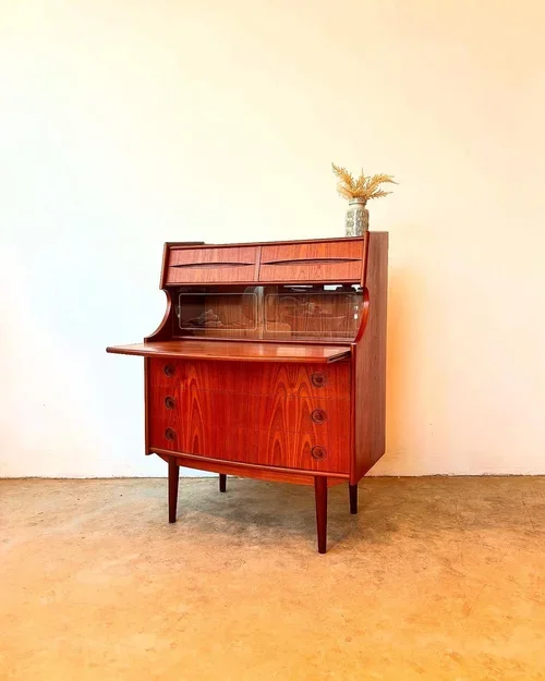 SOLD - Gunnar Falsig Secretary