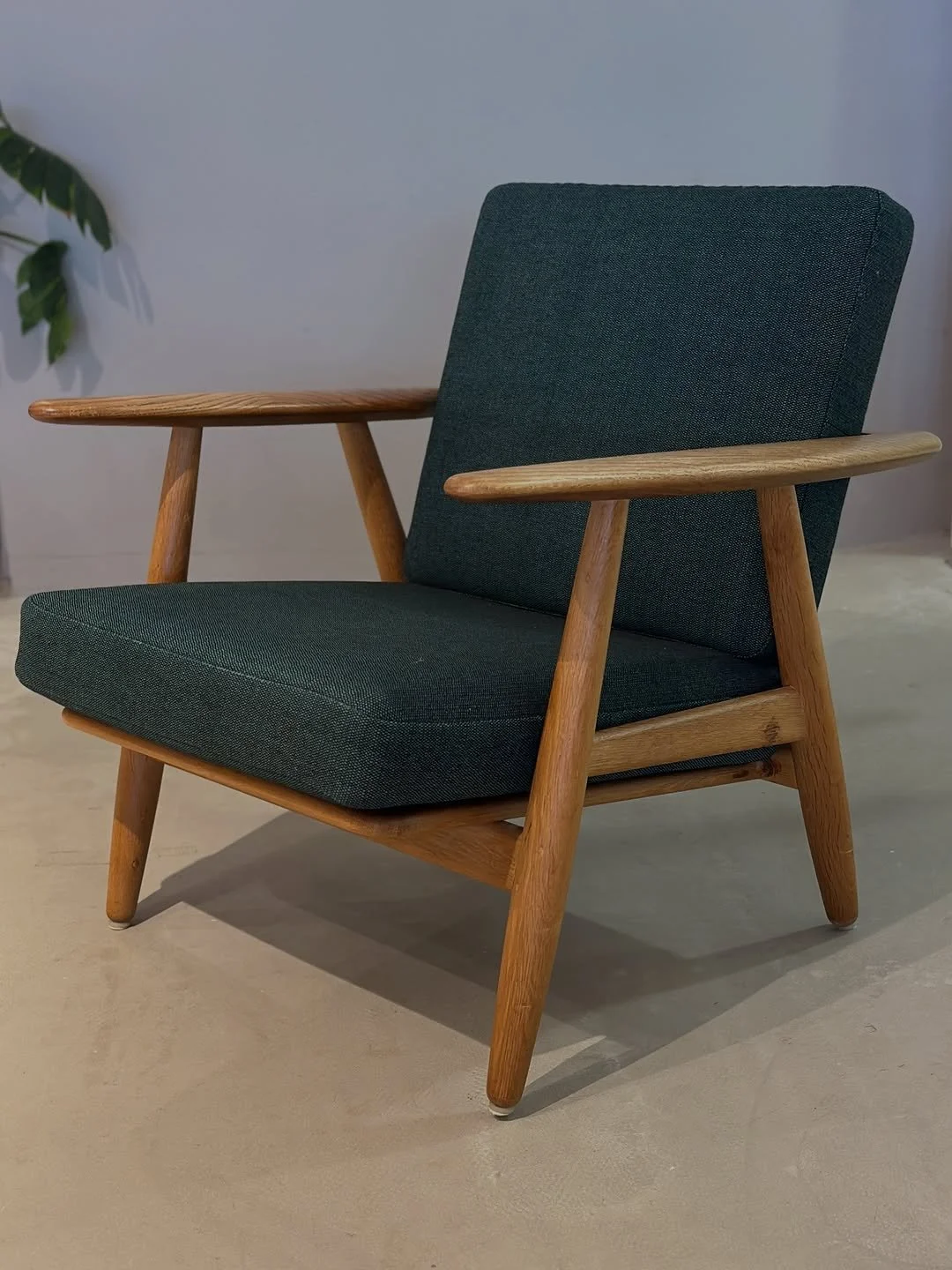 Hans J. Wegner GE-240 Cigar Easy Chair