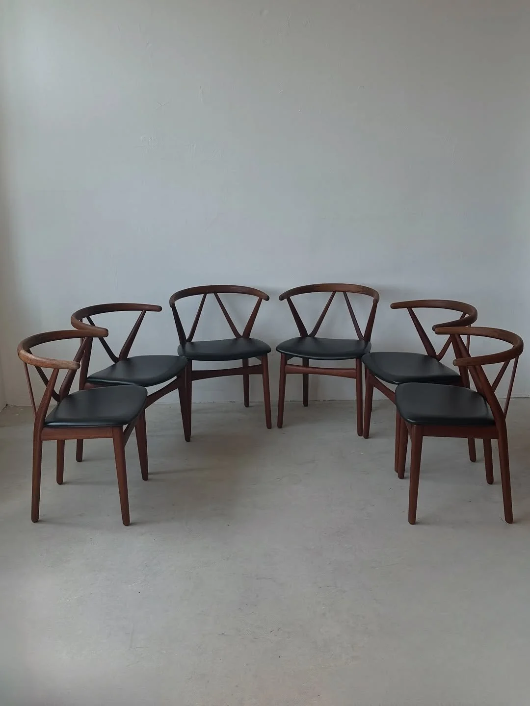 Henning Kjærnulf Model 225 Dining Chair