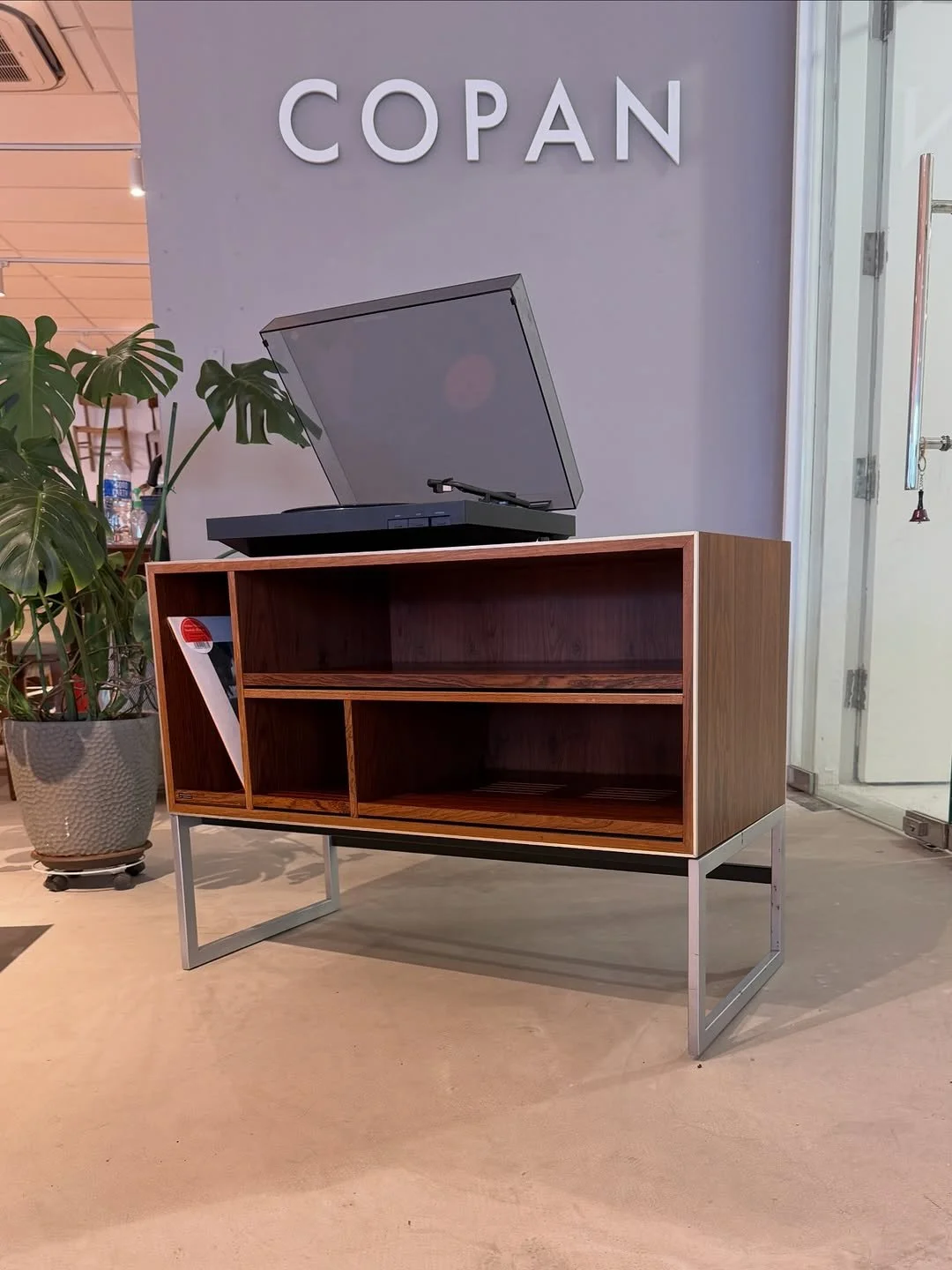 Bang &amp; Olufsen MC30 Media Console