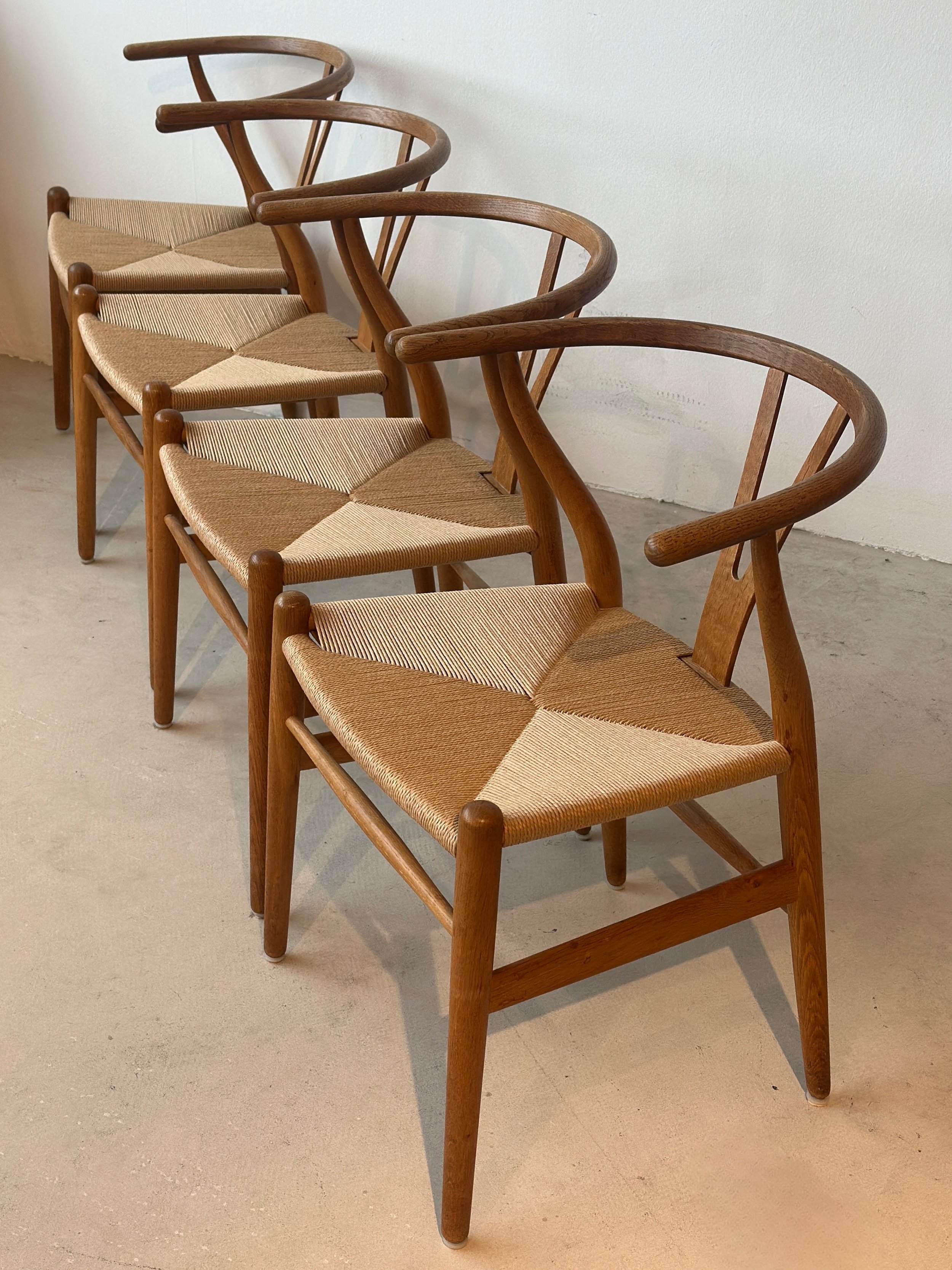 Hans J. Wegner CH24 Wishbone chair 