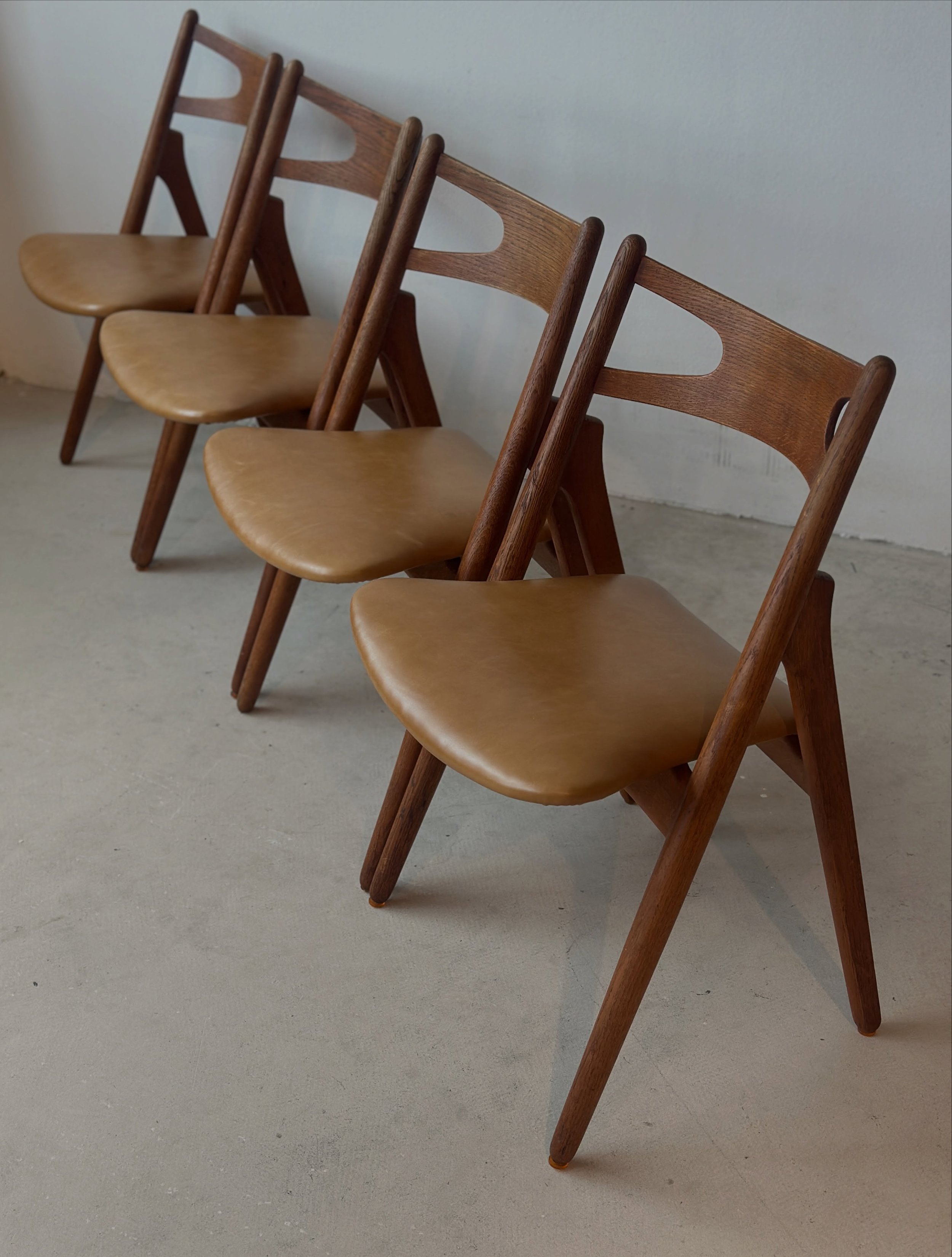 Hans J. Wegner CH29 Sawbuck Chair 
