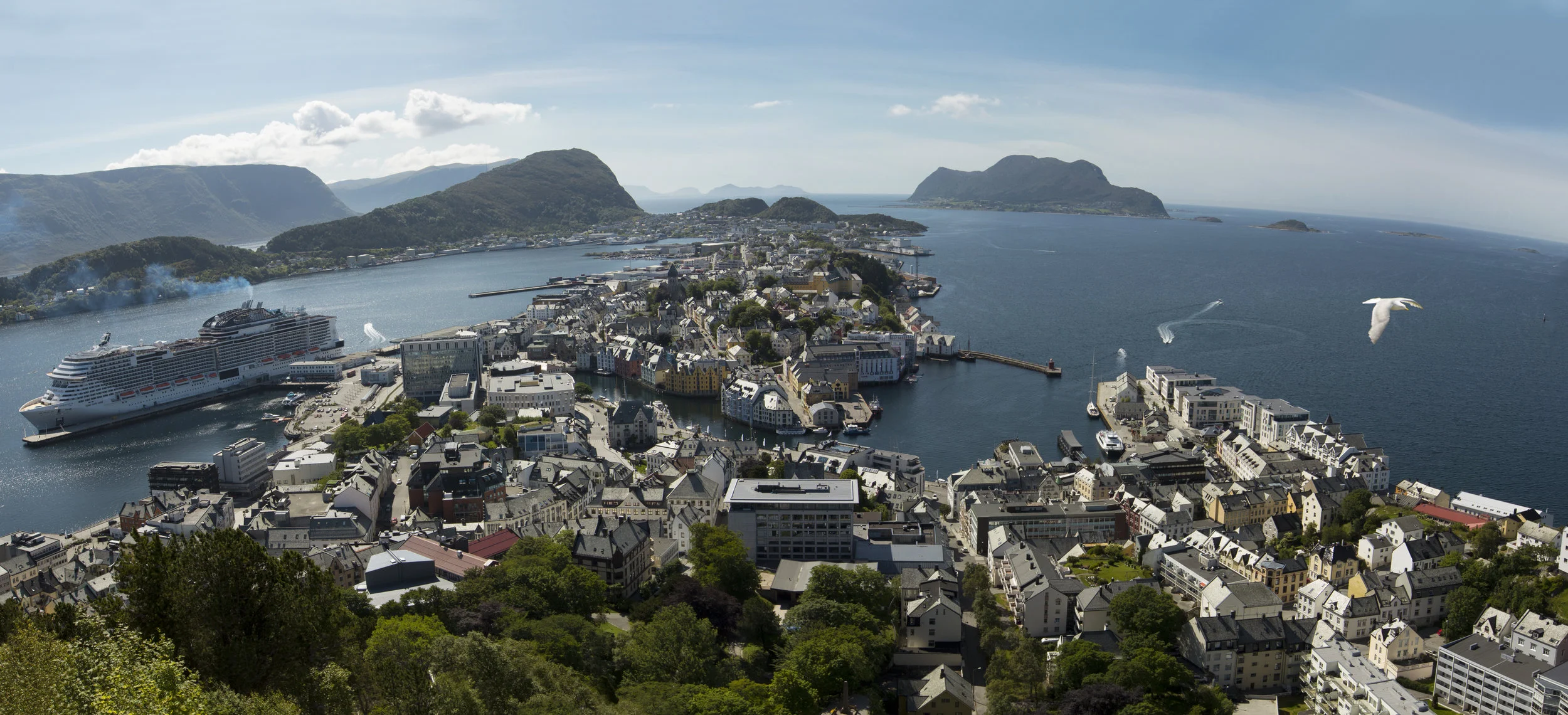 Ålesund pano.jpg