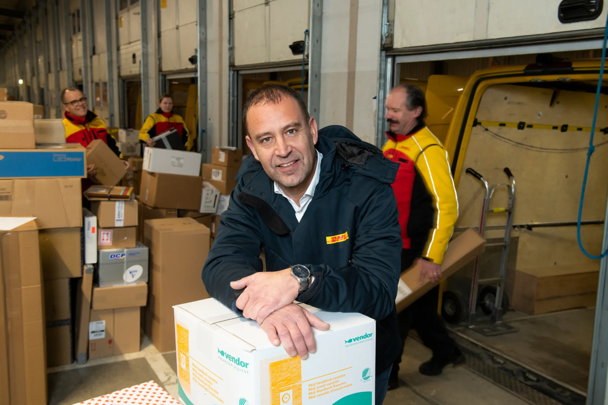 DHL Parcel en het WerkgeversServicepunt Westelijke Mijnstreek werken creatief samen om nieuwe geschikte medewerkers te vinden en te behouden. Hans Janssen, Terminal manager bij DHL, legt uit hoe dat in zijn werk gaat.