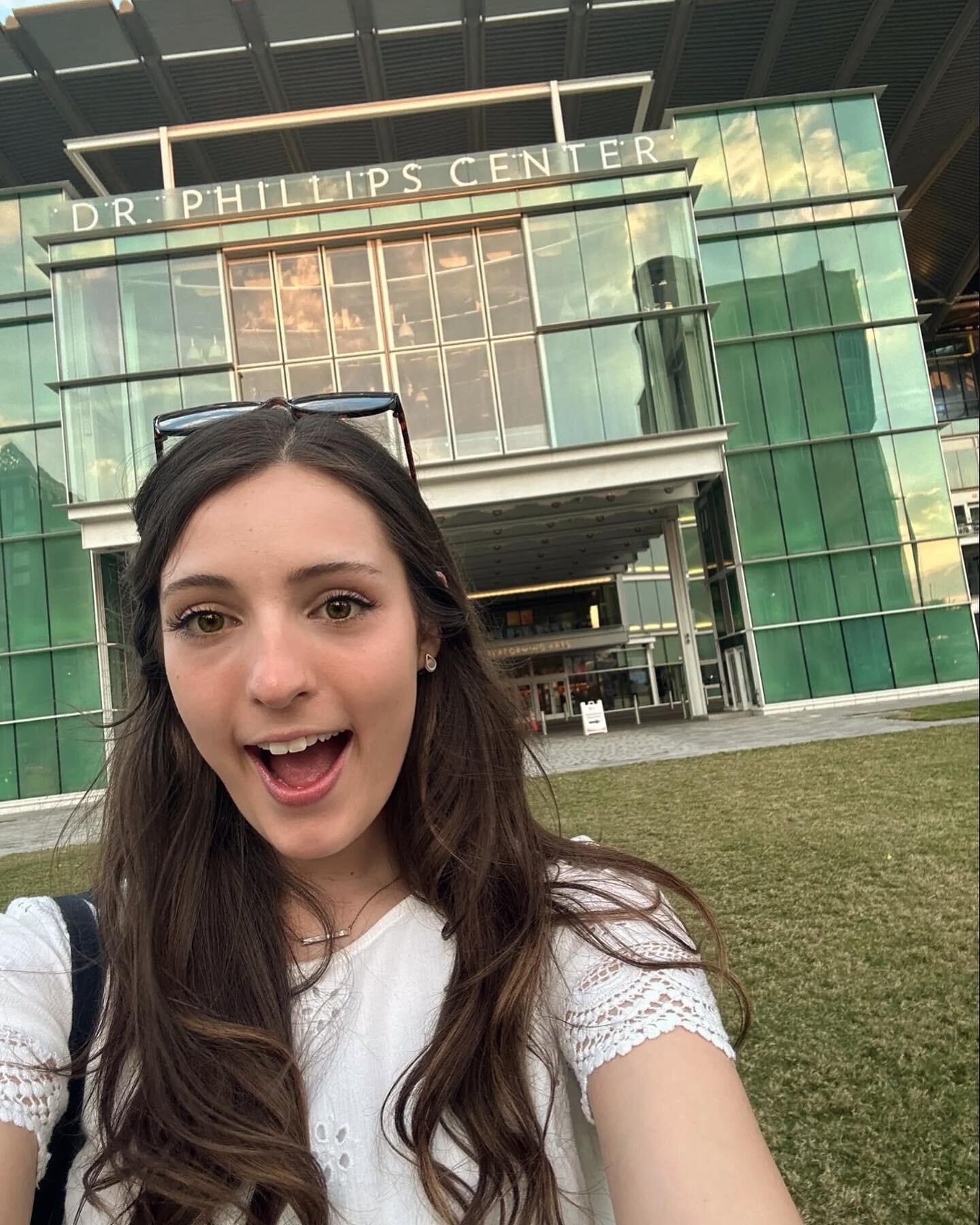 Hi from sunny Orlando! ☀️ what a ridiculous amount of fun it was to cover conduct @ejacobsenmusic in this weekend&rsquo;s concerts with the Orlando Philharmonic with guest stars @christhile and @aoifemaria! 
 
And what a DREAM it was to conduct @orla