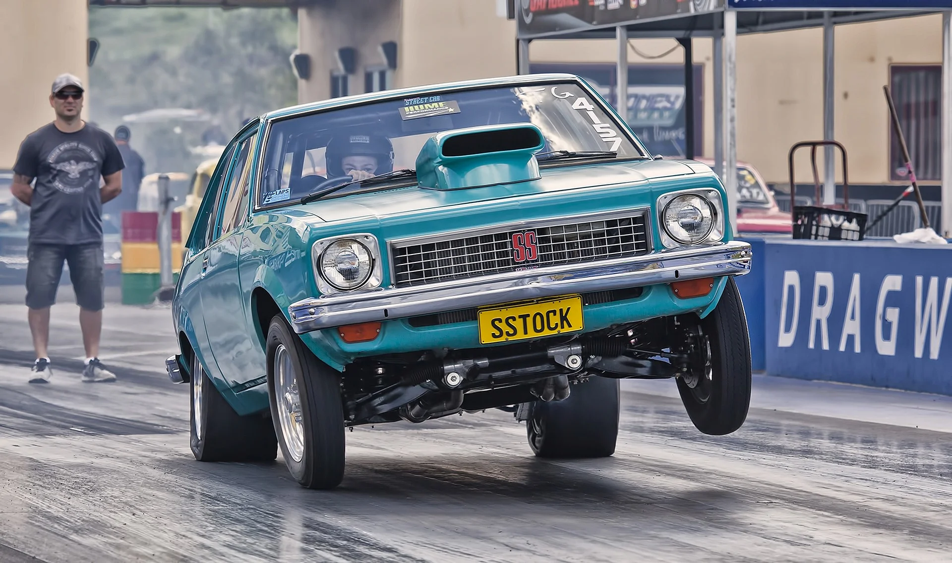 drag-2392163_1920.jpg