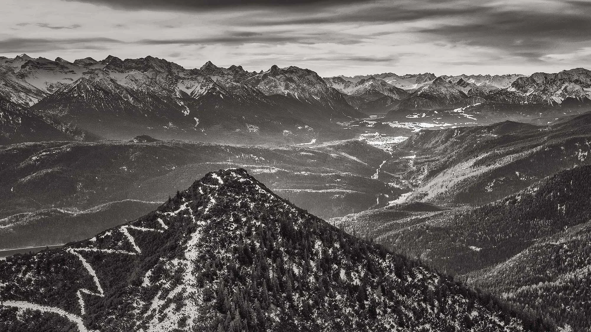  BLICK VOM HERZOGSTAND NACH OBERAU IM WESTEN 