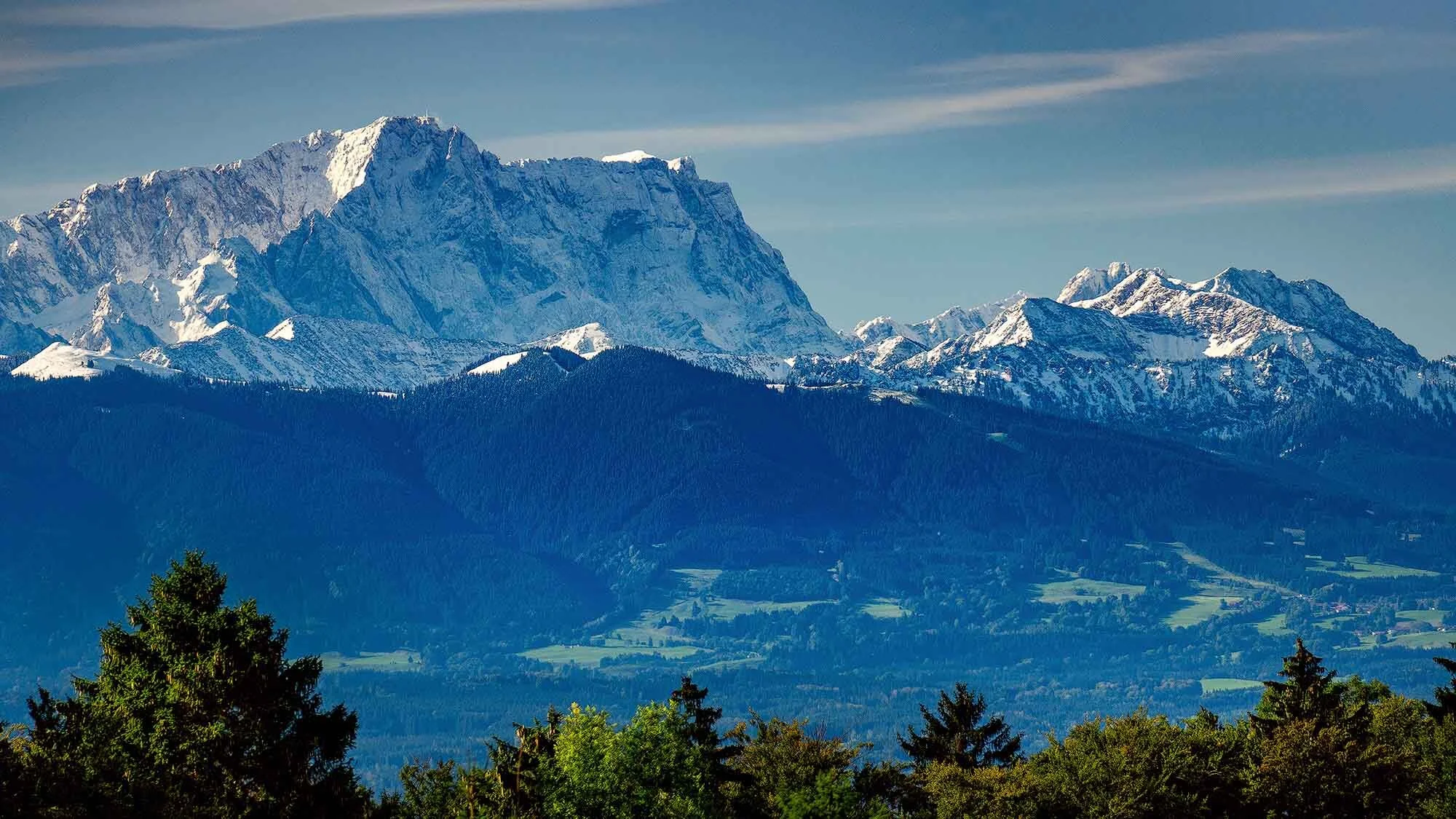  BLICK VON PÄHL AUF DIE ZUGSPITZE   