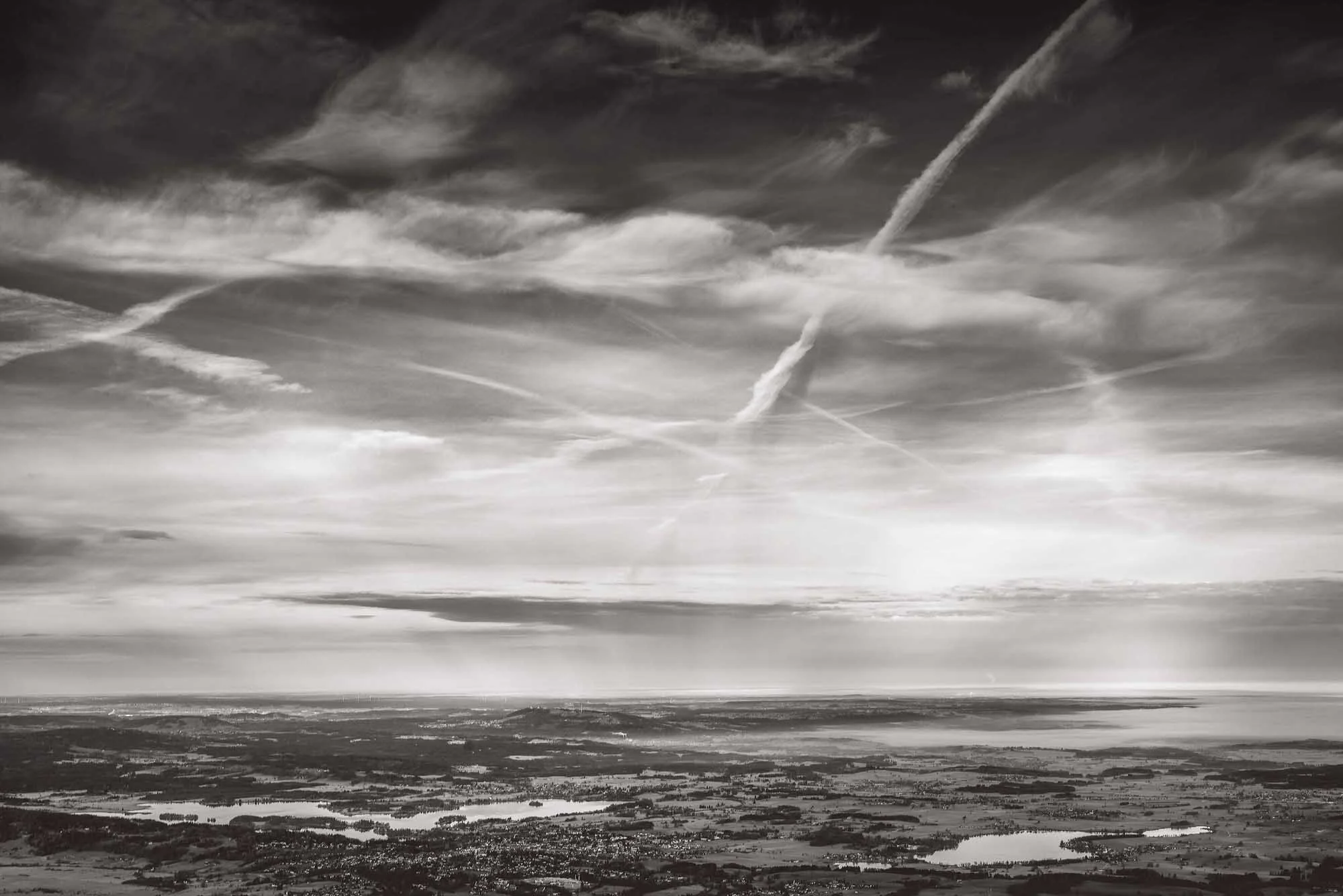  BLICK VOM HERZOGSTAND NACH NORDWESTEN AUF STAFFELSEE, RIEGSEE UND AMMERSEE 