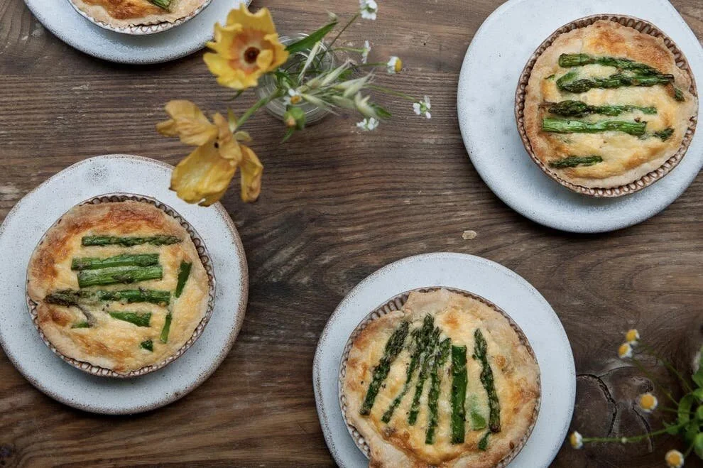 Asparagus &amp; Gruyère Cheese Tartlets 