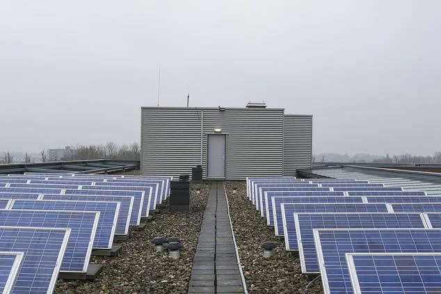 The Public Service Commission approved two orders to advance New York's leadership in energy efficiency and storage. The energy storage order is expected to pave the way for energy storage resources to be paired with solar energy for maximum benefits.