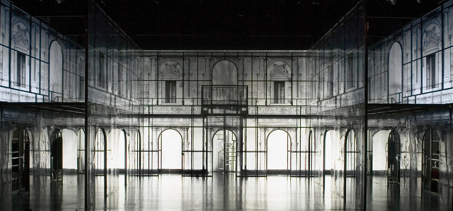 the roman spring of mrs. stone | set design