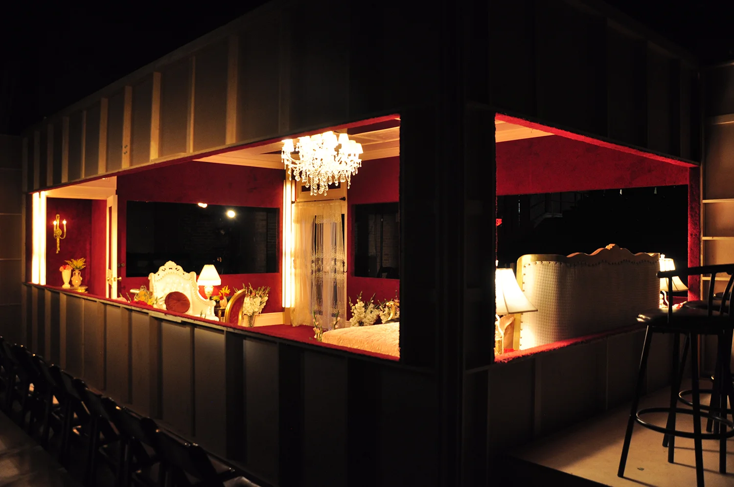 the maids | set design