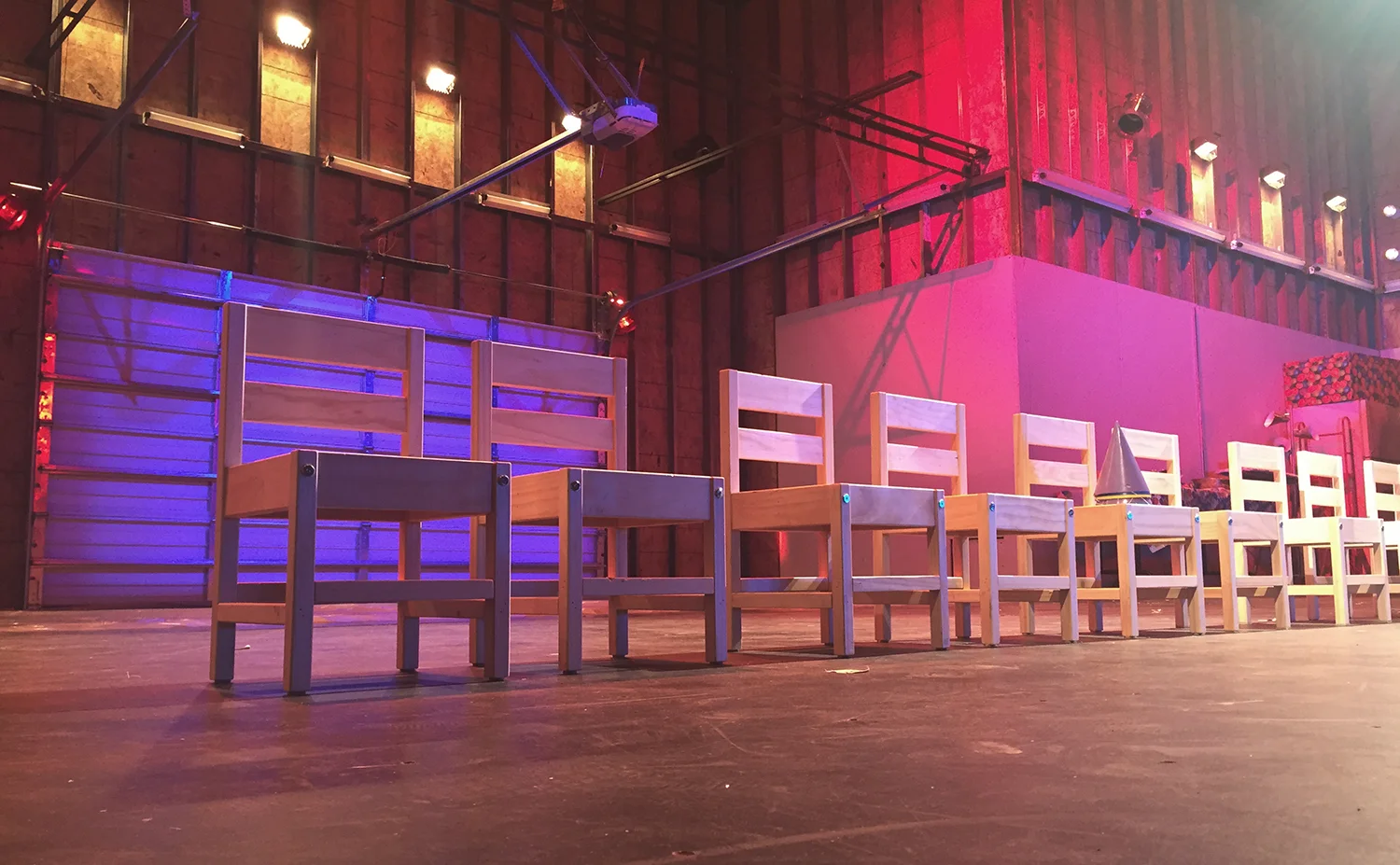 the glory of the world | set design