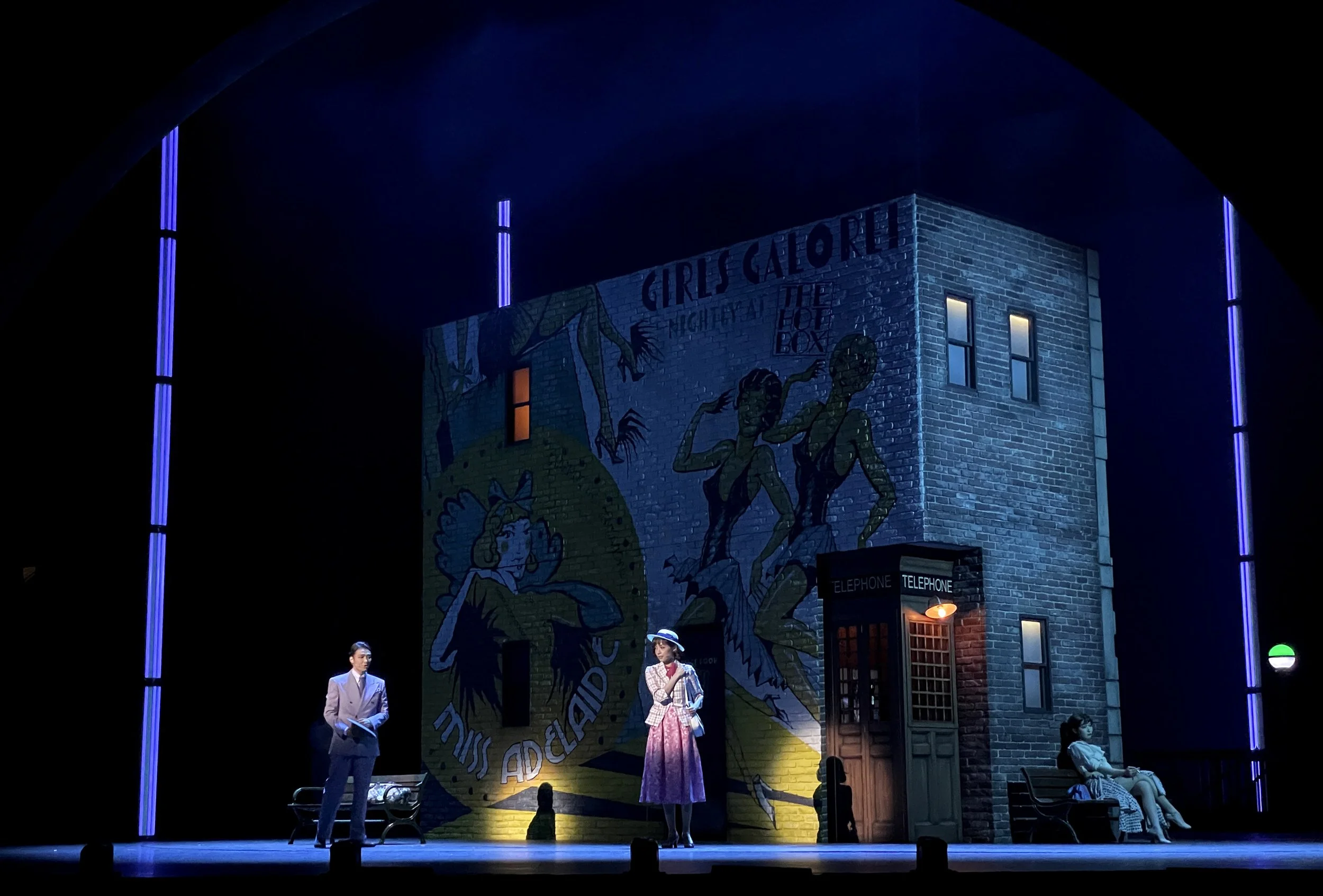 GUYS AND DOLLS | SET DESIGN