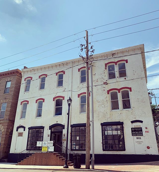801 Church has come so far from where it first started. @darylcalfee and @jobirds have done an incredible job with this property. The apartments look amazing with one tenant now in. Two first floor commercial spaces still available right across from 