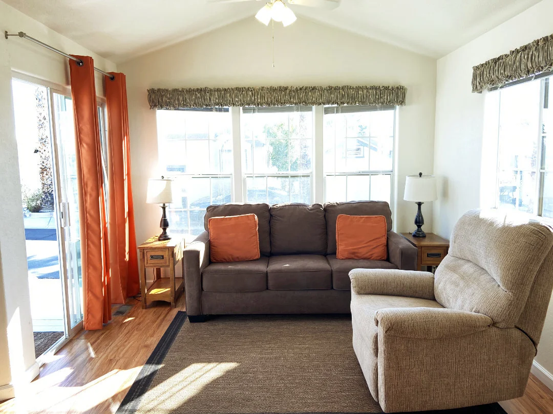 425-living-room.jpg