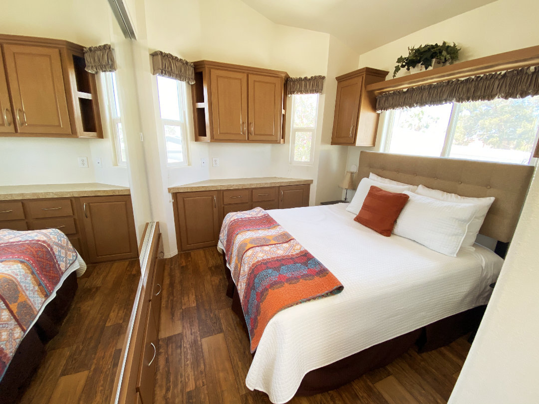 53-bedroom.jpg