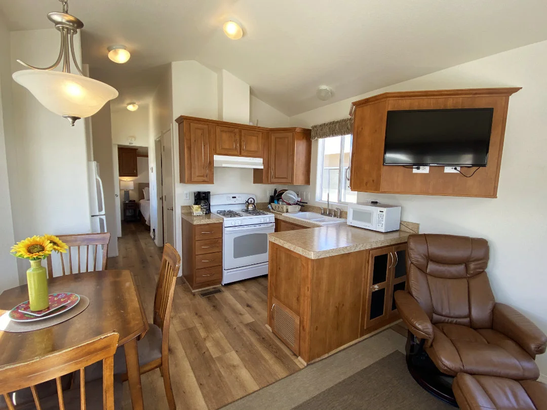 40-kitchen.jpg